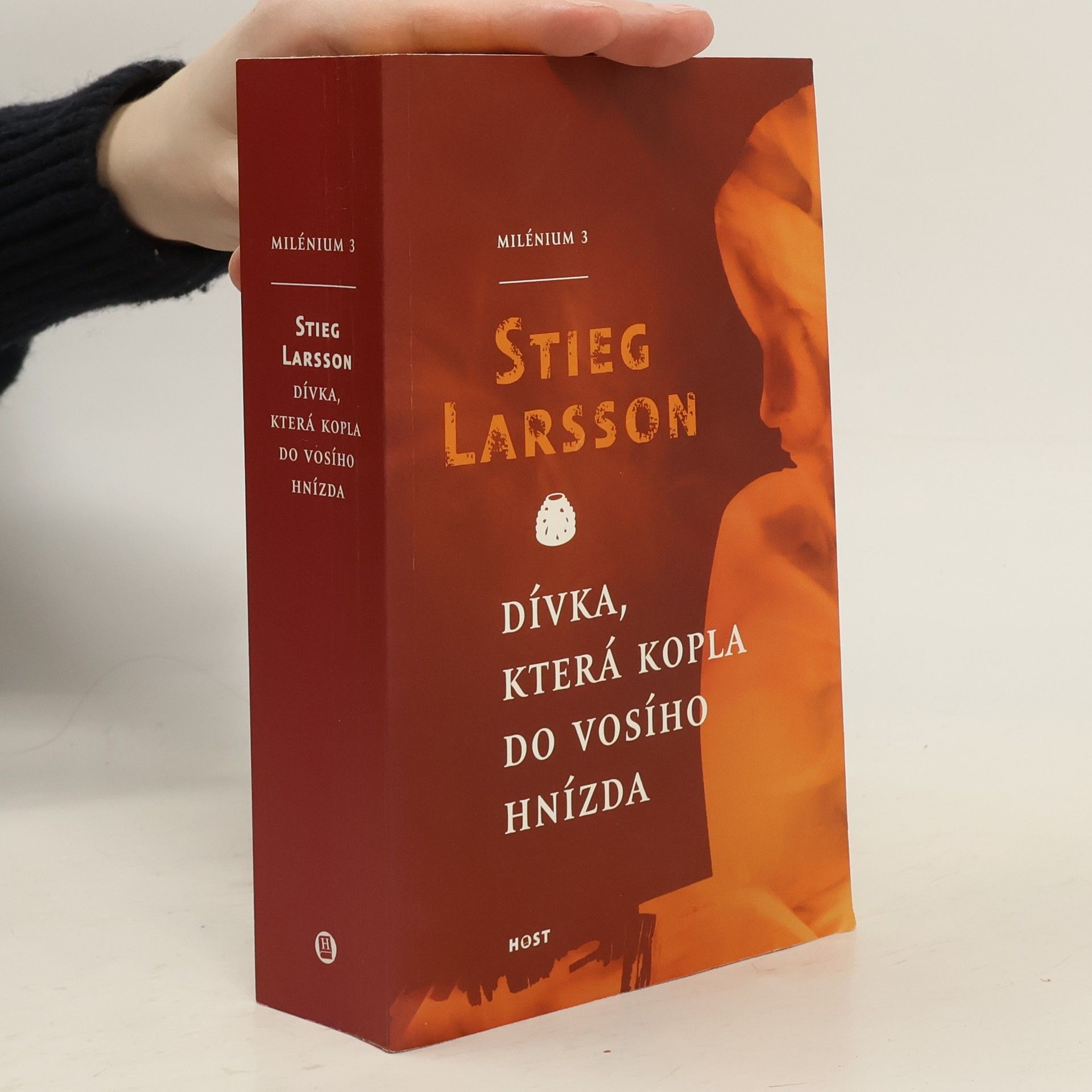 Stieg Larsson Dívka, která kopla do vosího hnízda