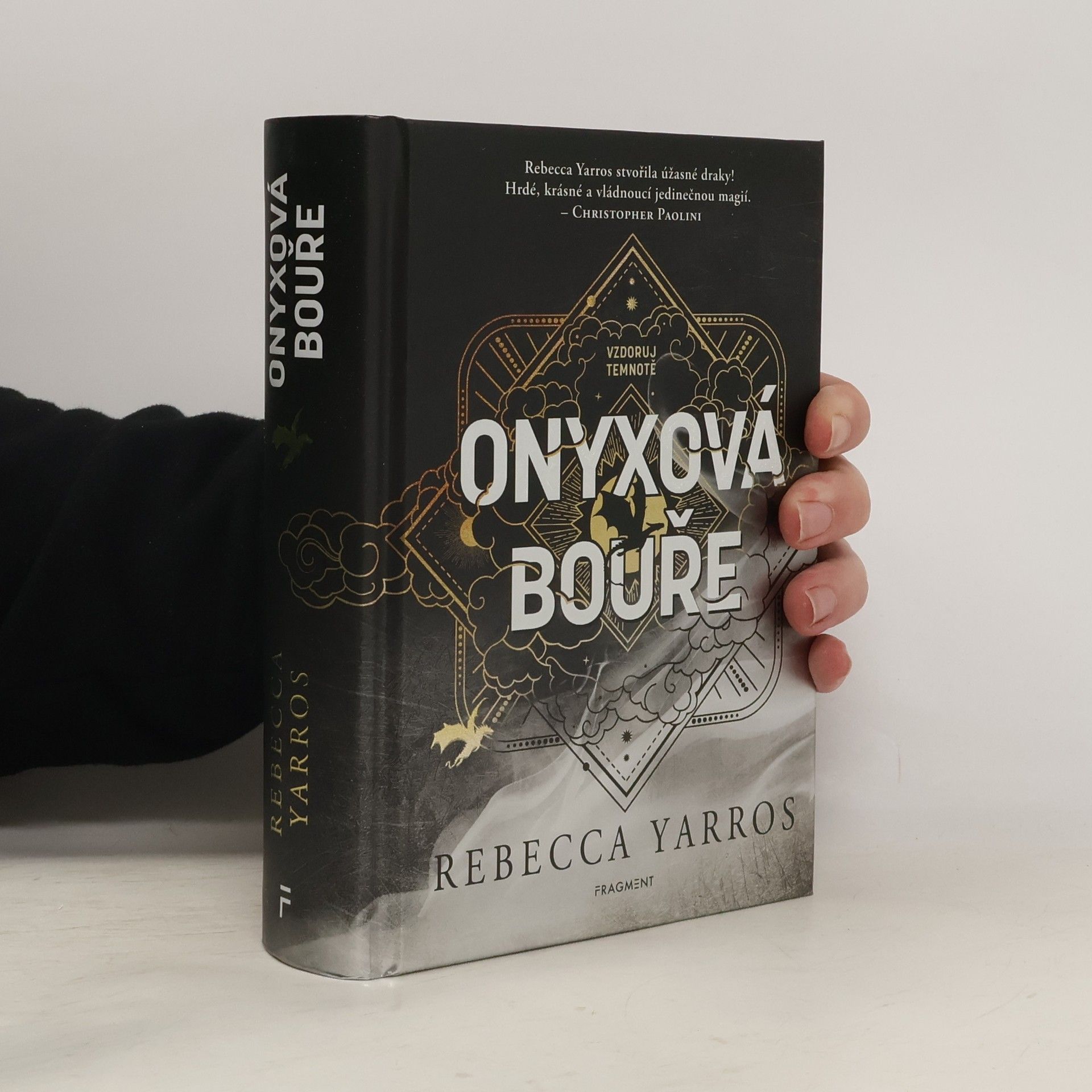 Rebecca Yarros Onyxová bouře
