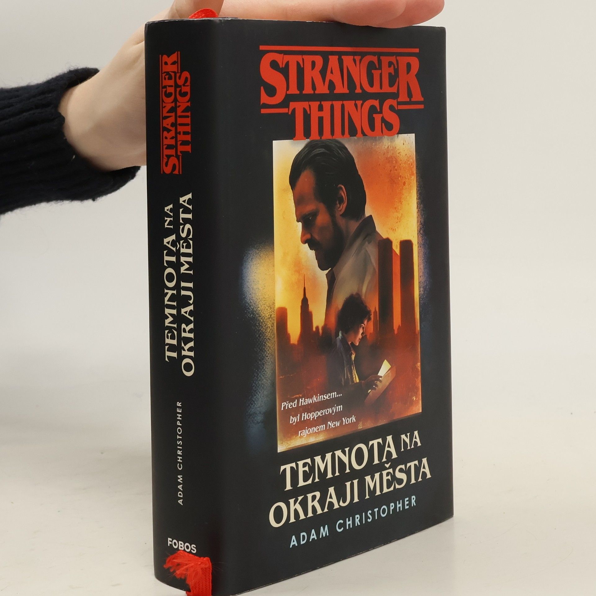 Adam Christopher Stranger Things. Temnota na okraji města