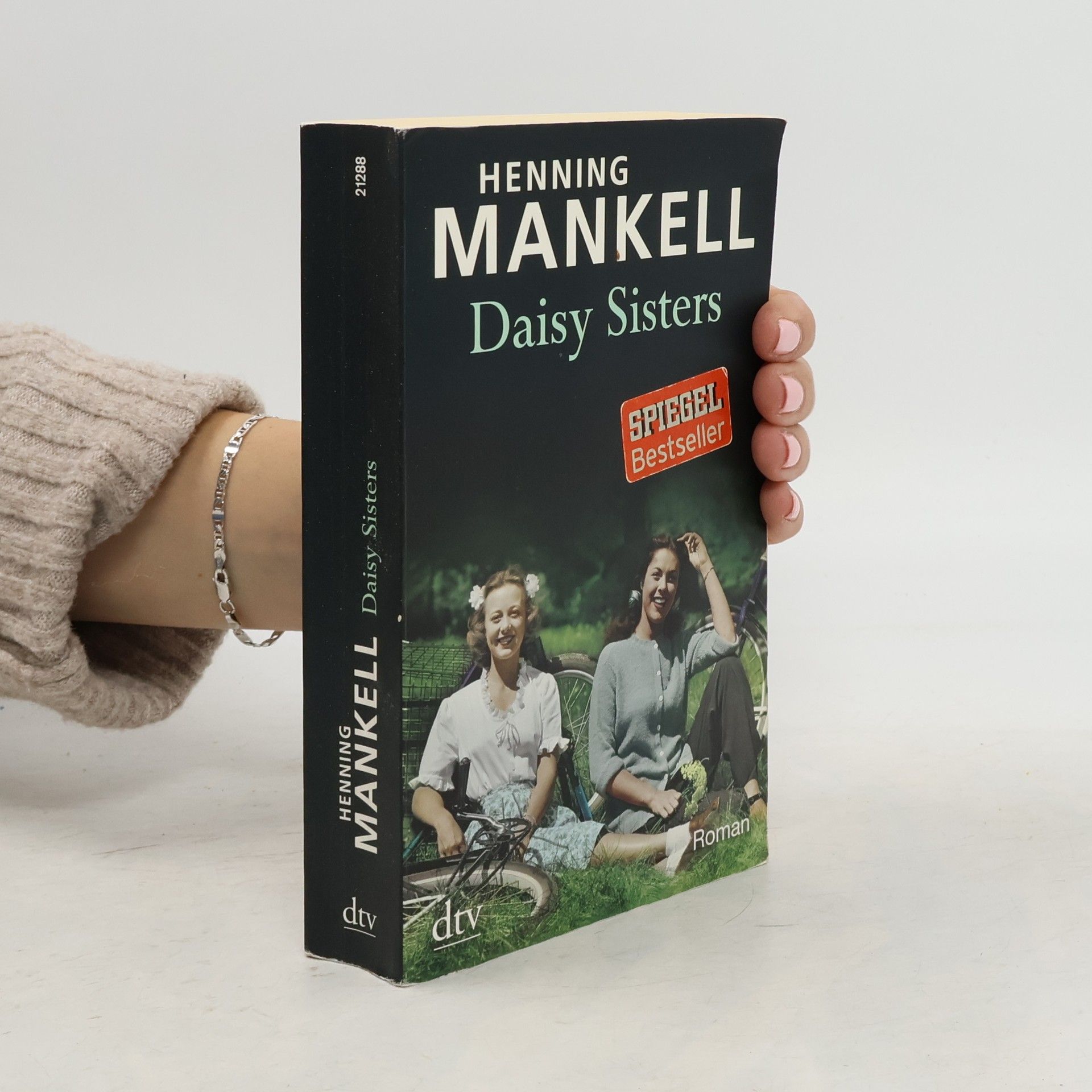 Henning Mankell Daisy sisters
