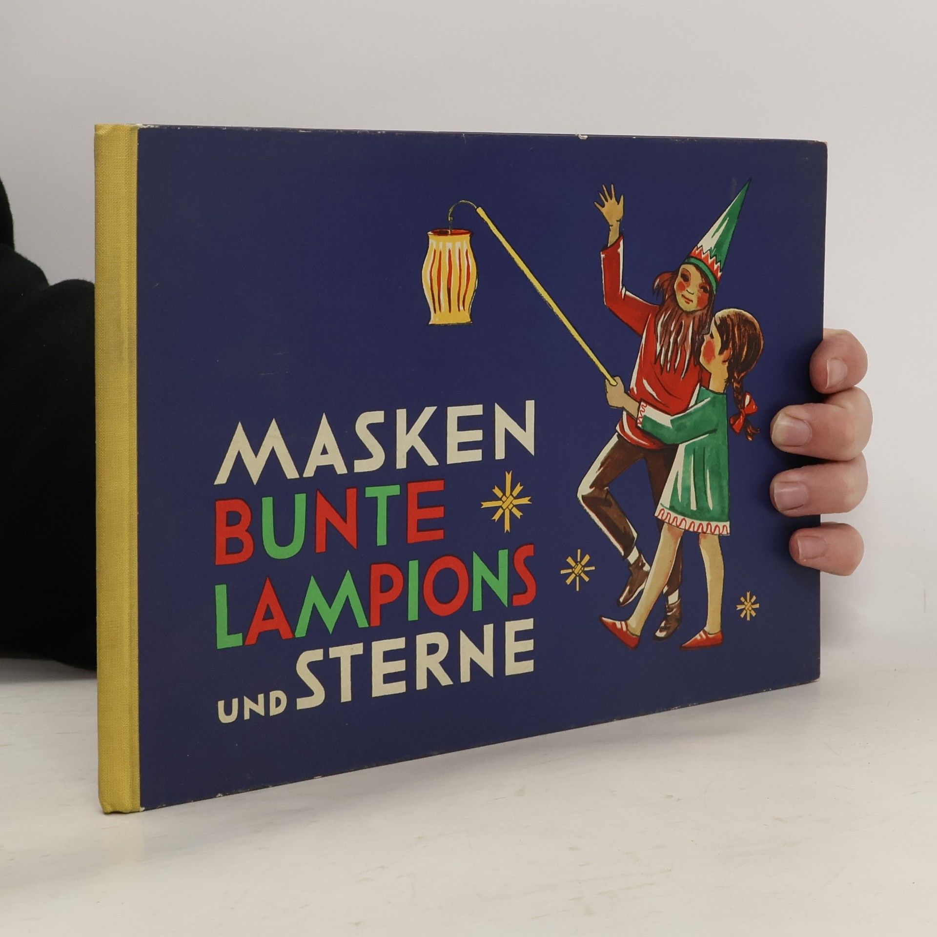 Autorenkollektiv Masken, bunte Lampions und Sterne