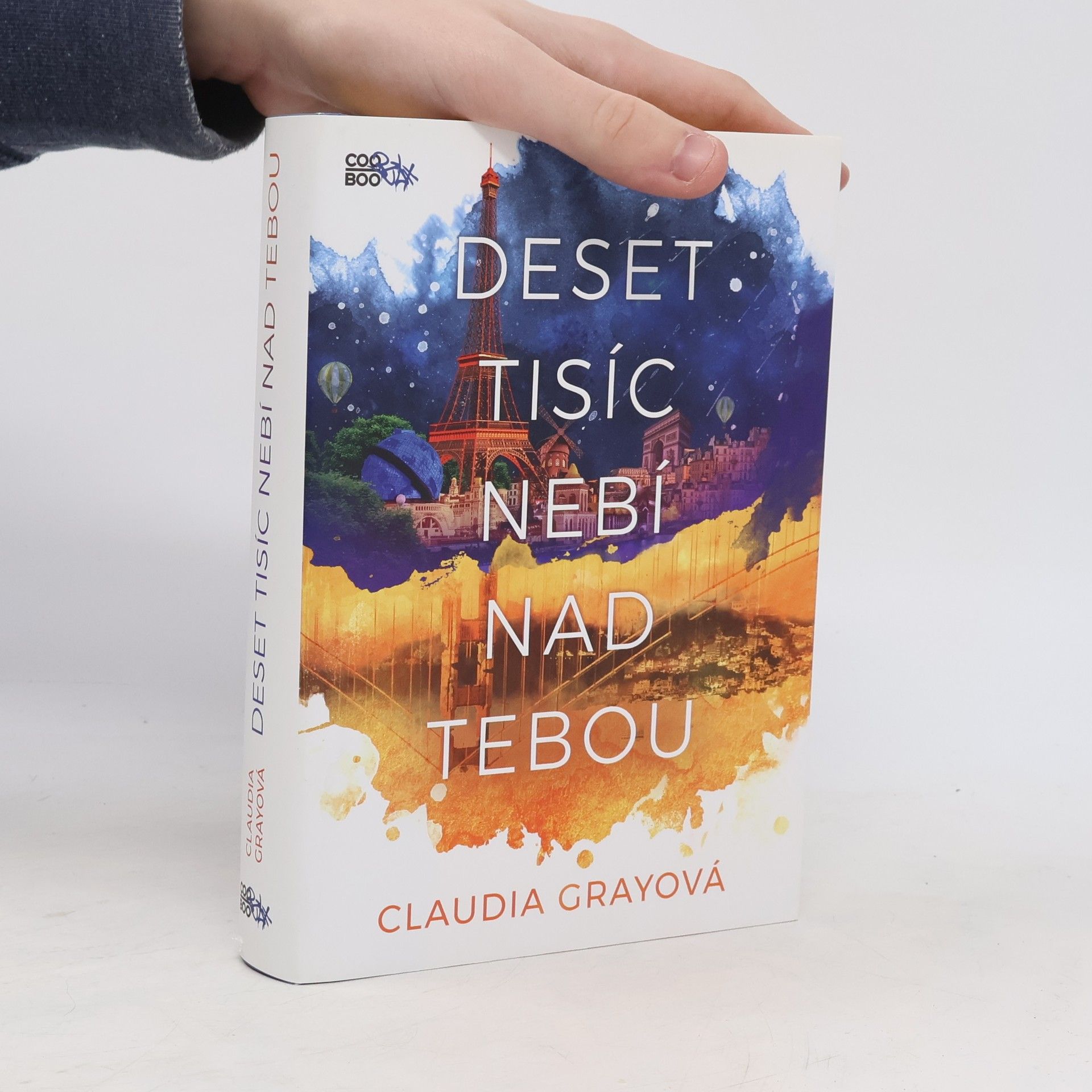 Claudia Gray Deset tisíc nebí nad tebou