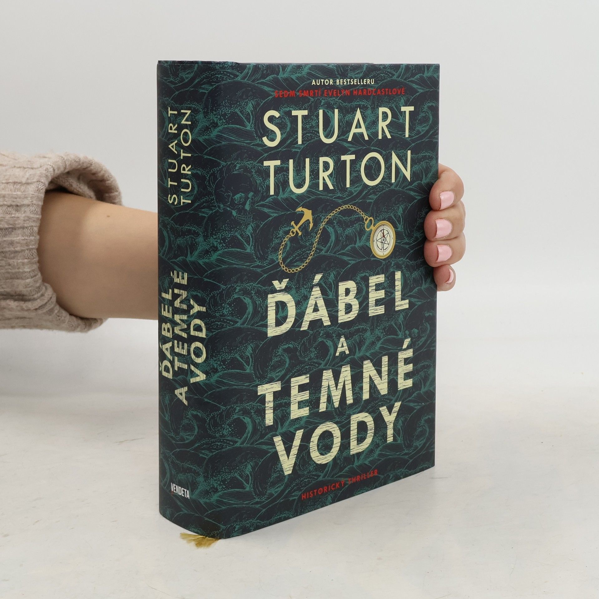Stuart Turton Ďábel a temné vody