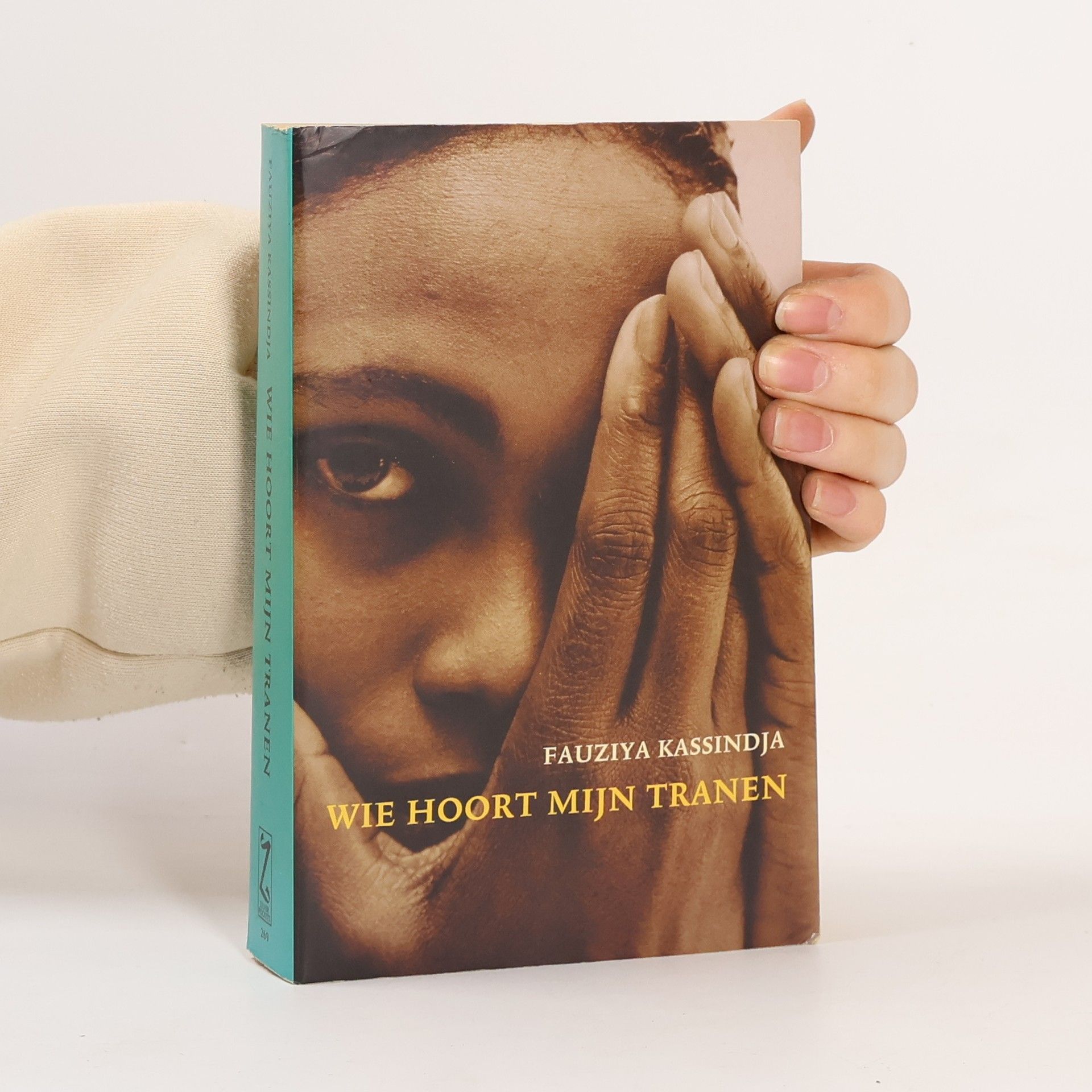 Fauziya Kassindja Wie hoort mijn tranen