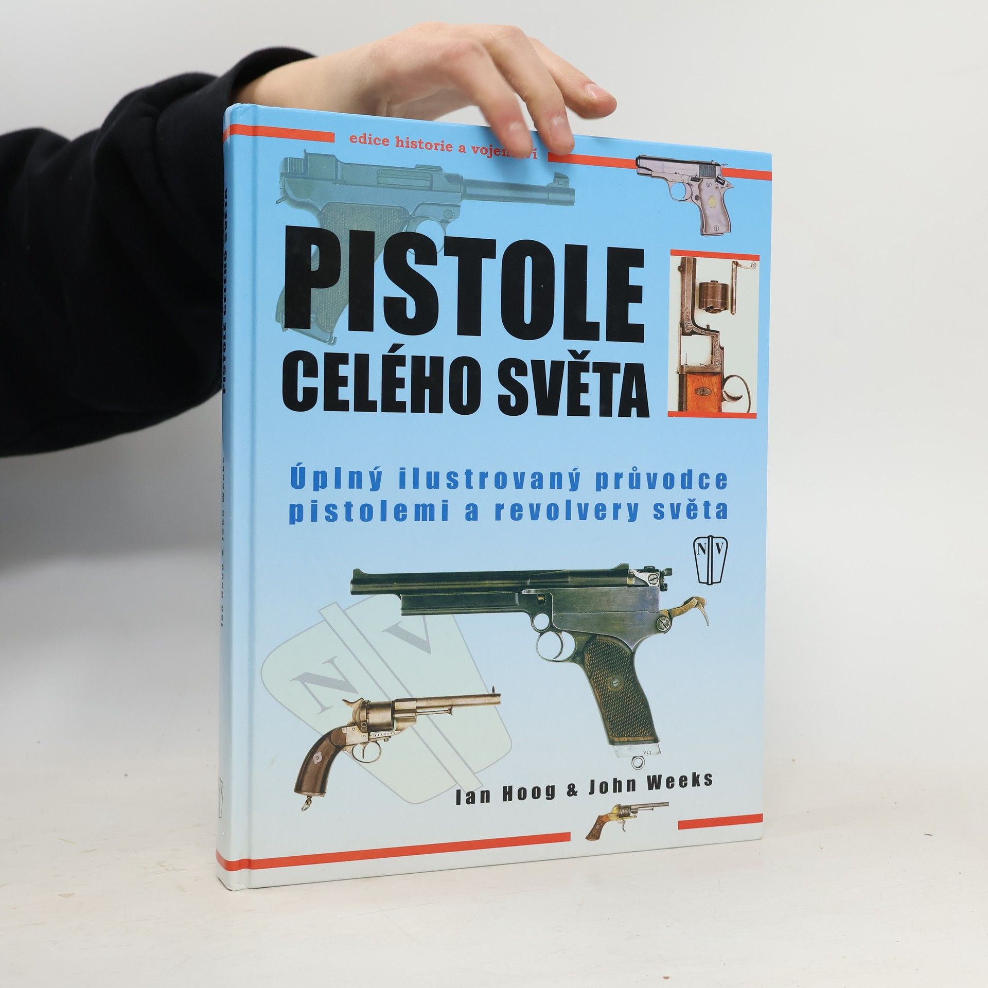 Ian Vernon Hogg Pistole celého světa