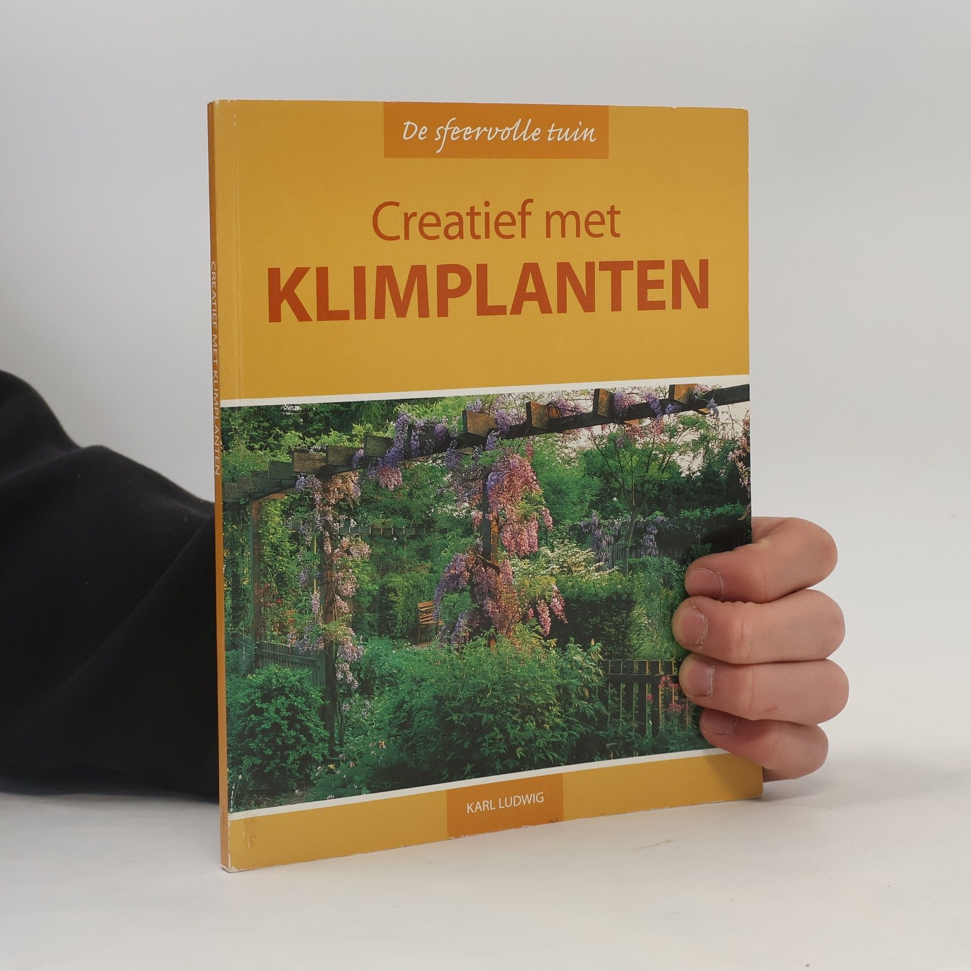 Karl Ludwig Creatif met klimplanten