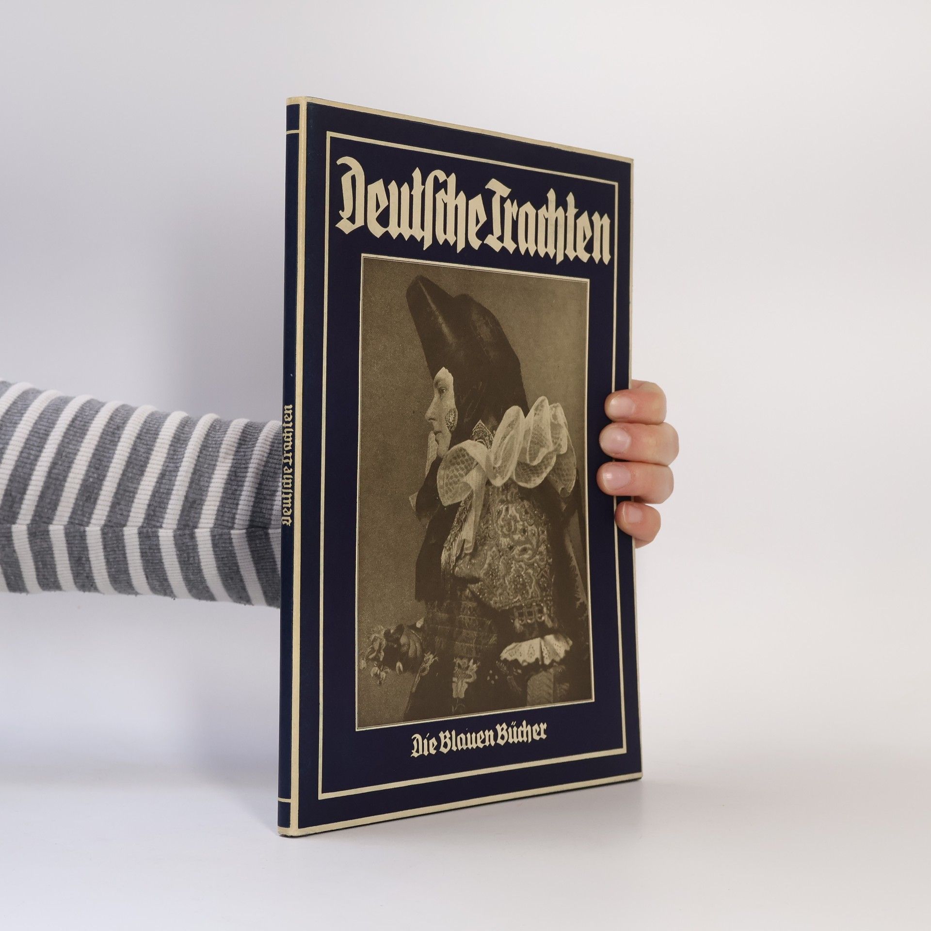 Various authors Deutsche Trachten