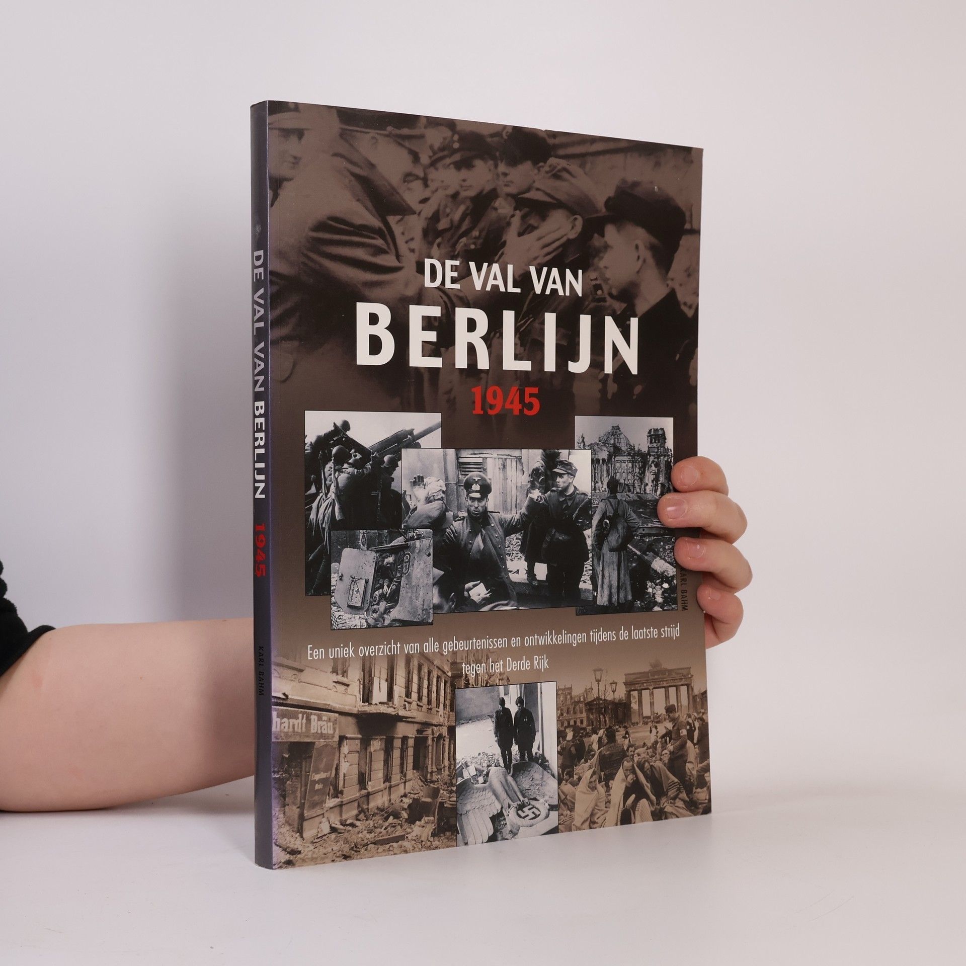 De val van Berlijn, 1945