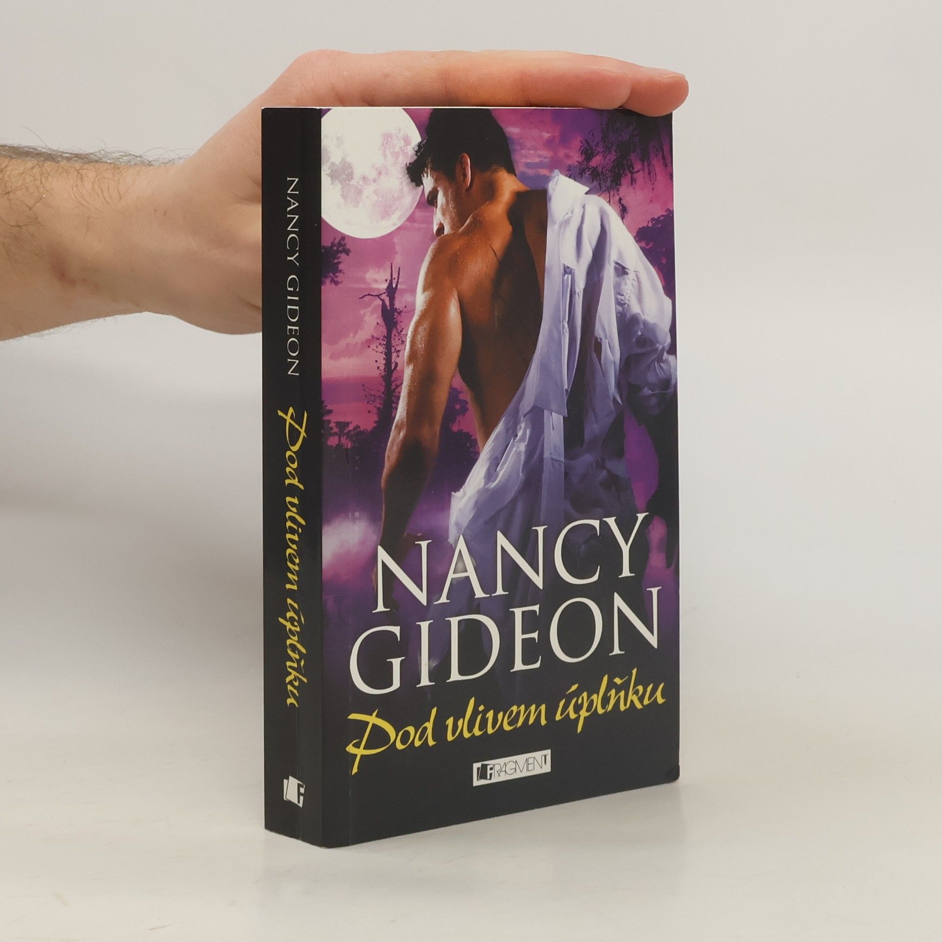 Nancy Gideon Pod vlivem úplňku
