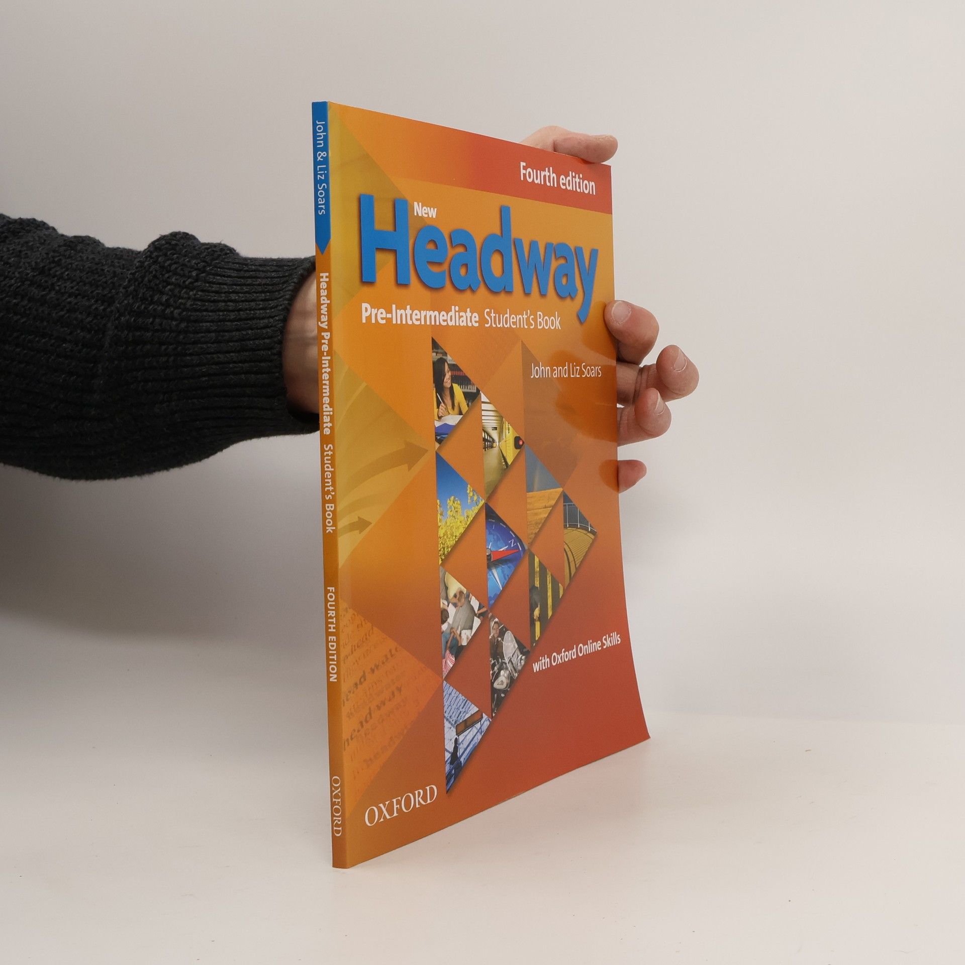 New Headway Pre-Intermediate Student's Book With Online Skills - Fourth Edition