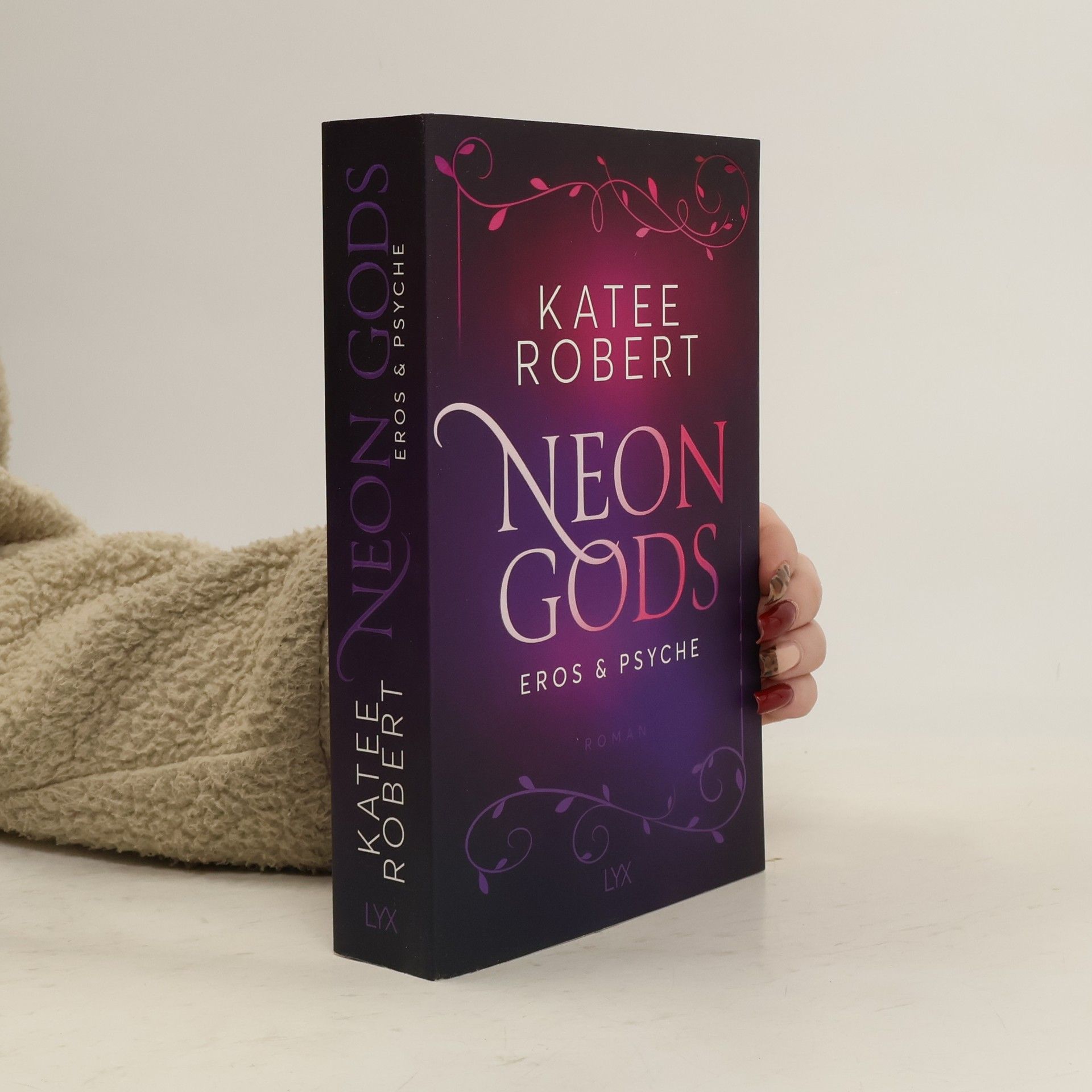 Katee Robert Neon gods - Eros & Psyche