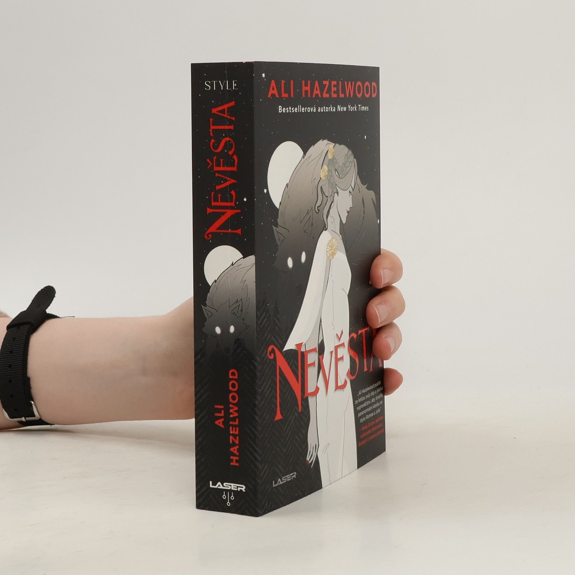 Ali Hazelwood Nevěsta