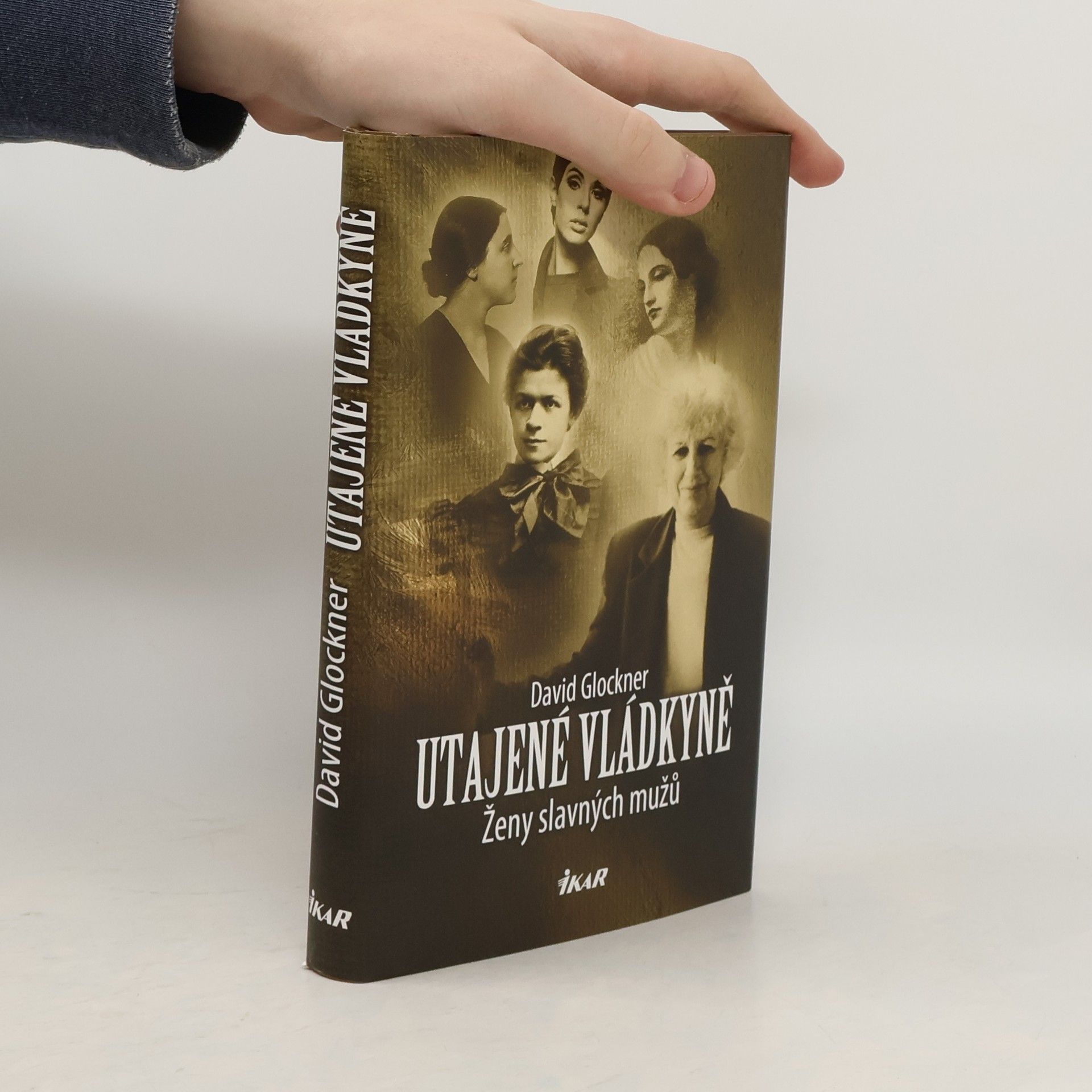David Glockner Utajené vládkyně