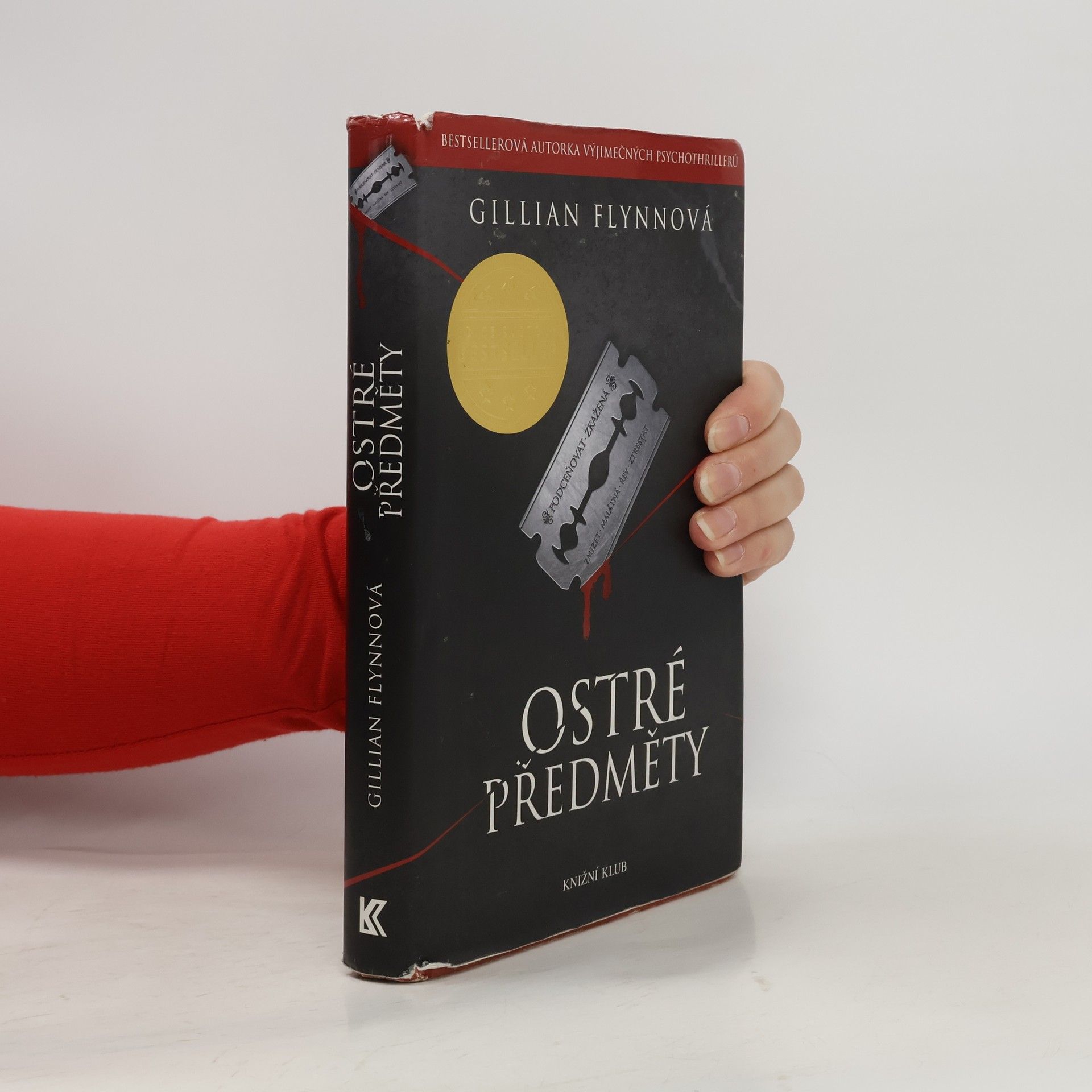 Gillian Flynn Ostré předměty