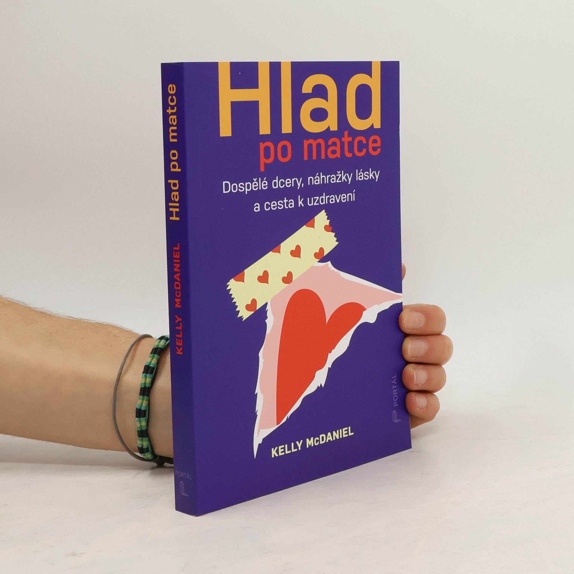 Kelly McDaniel Hlad po matce