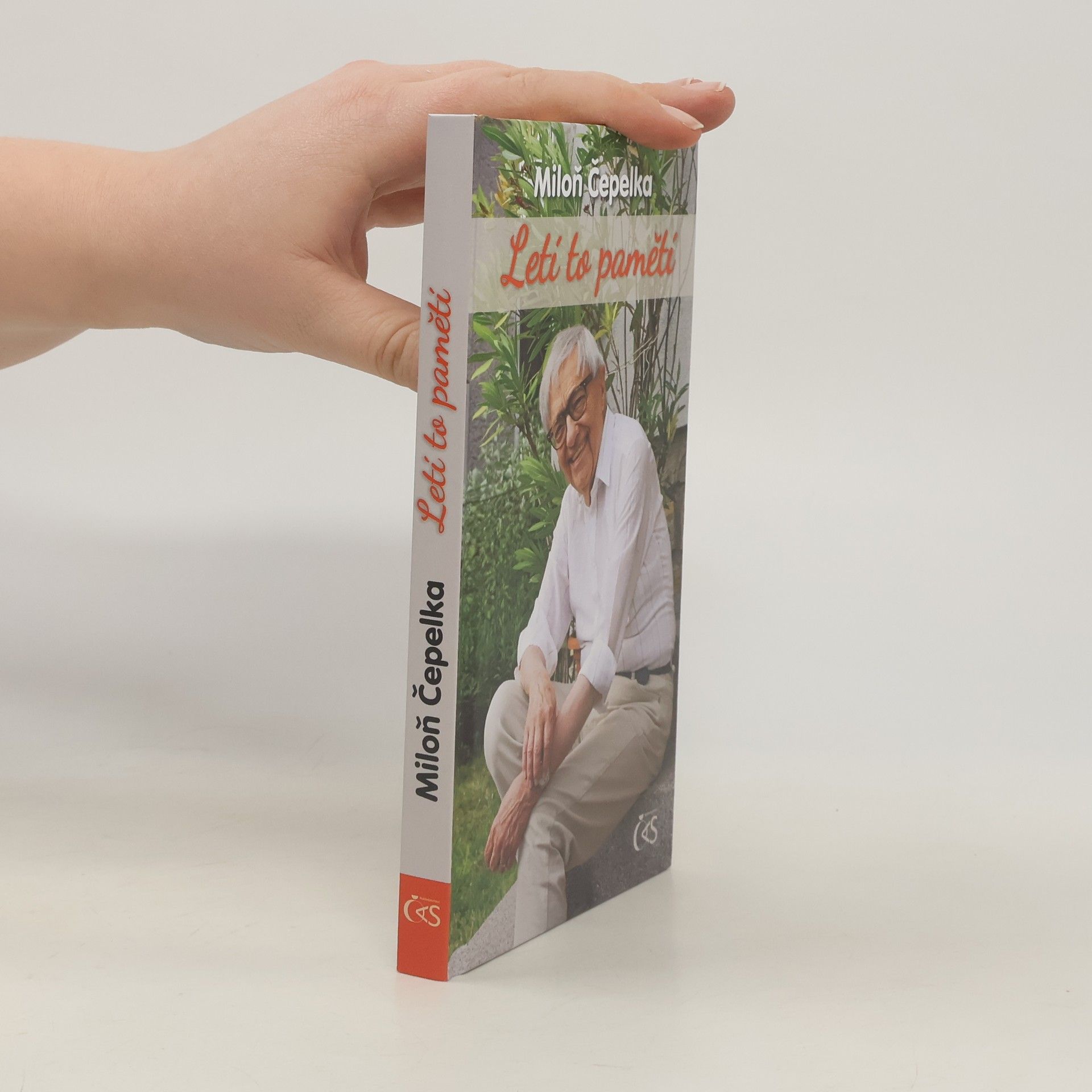 Miloň Čepelka Letí to pamětí : vzpomínky, dojmy, glosy 2023