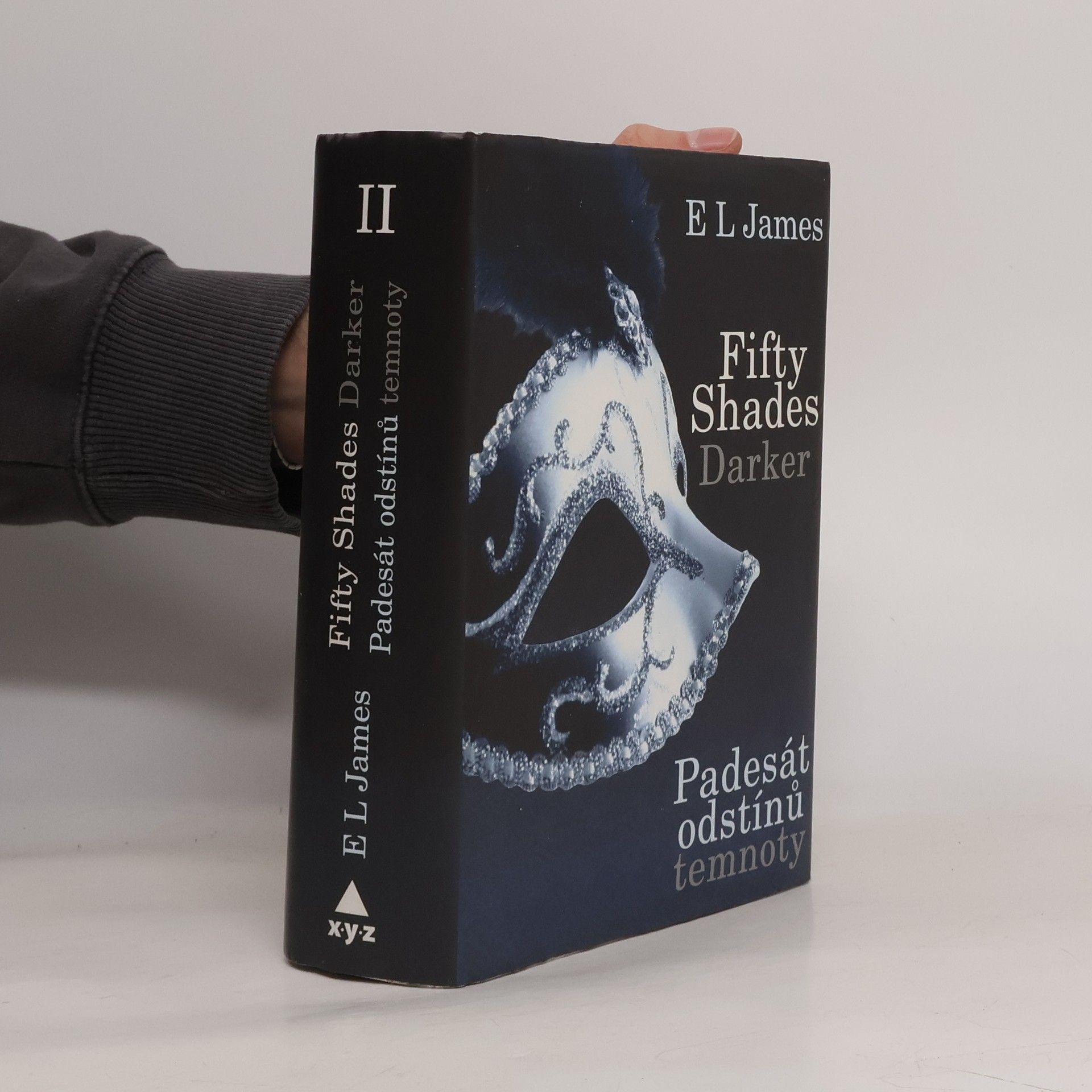 E L James Padesát odstínů temnoty