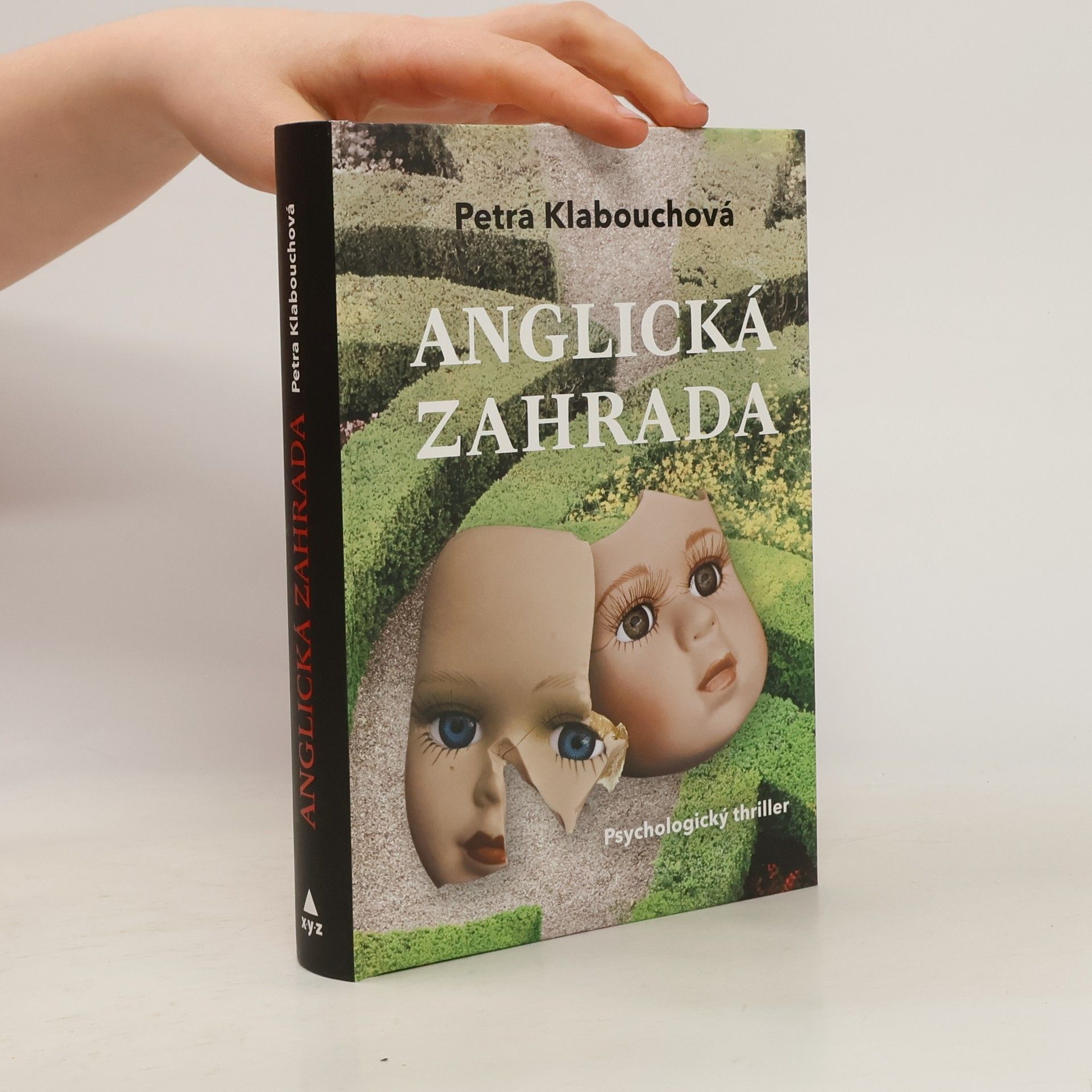 Petra Klabouchová Anglická zahrada