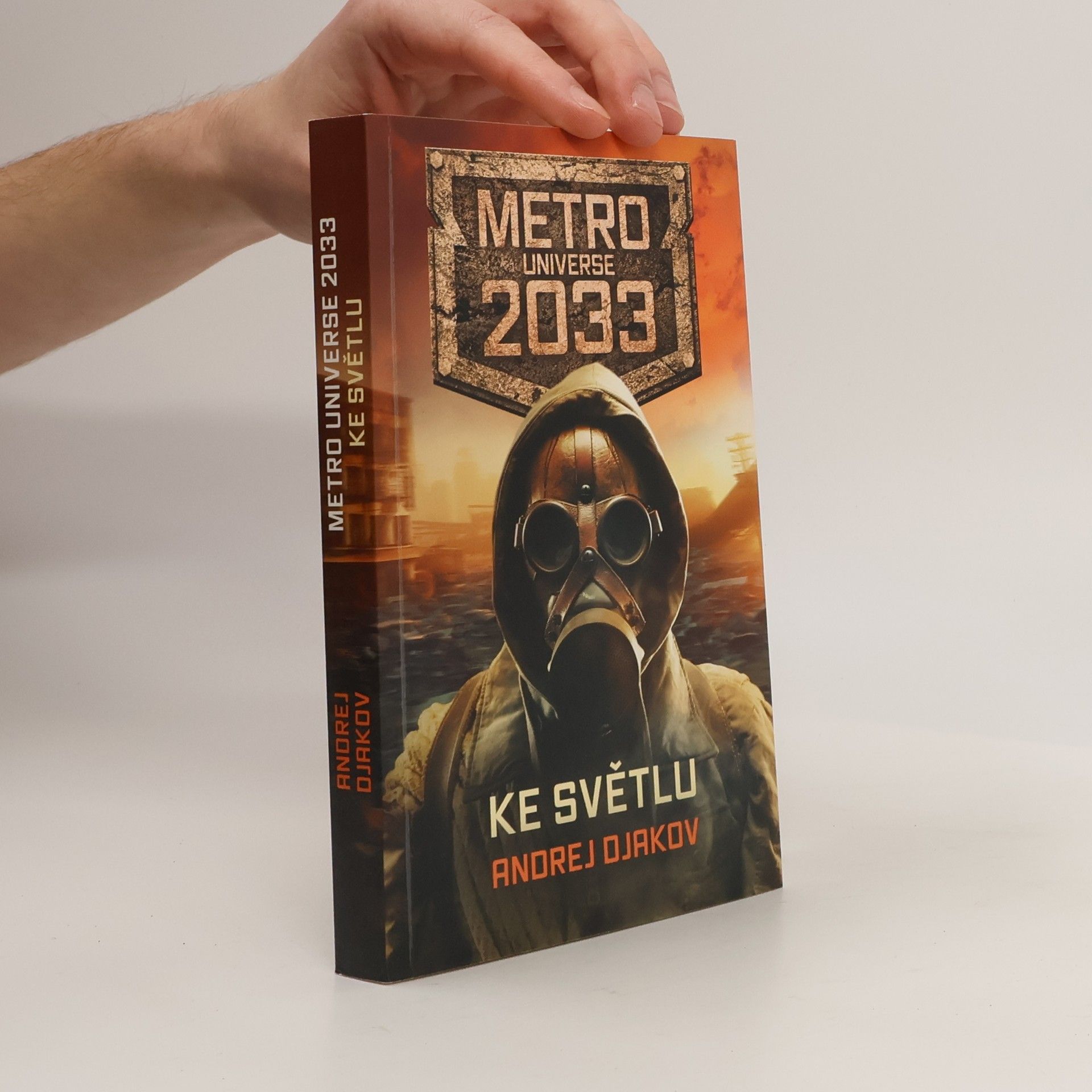 Metro Universe 2033. Ke světlu