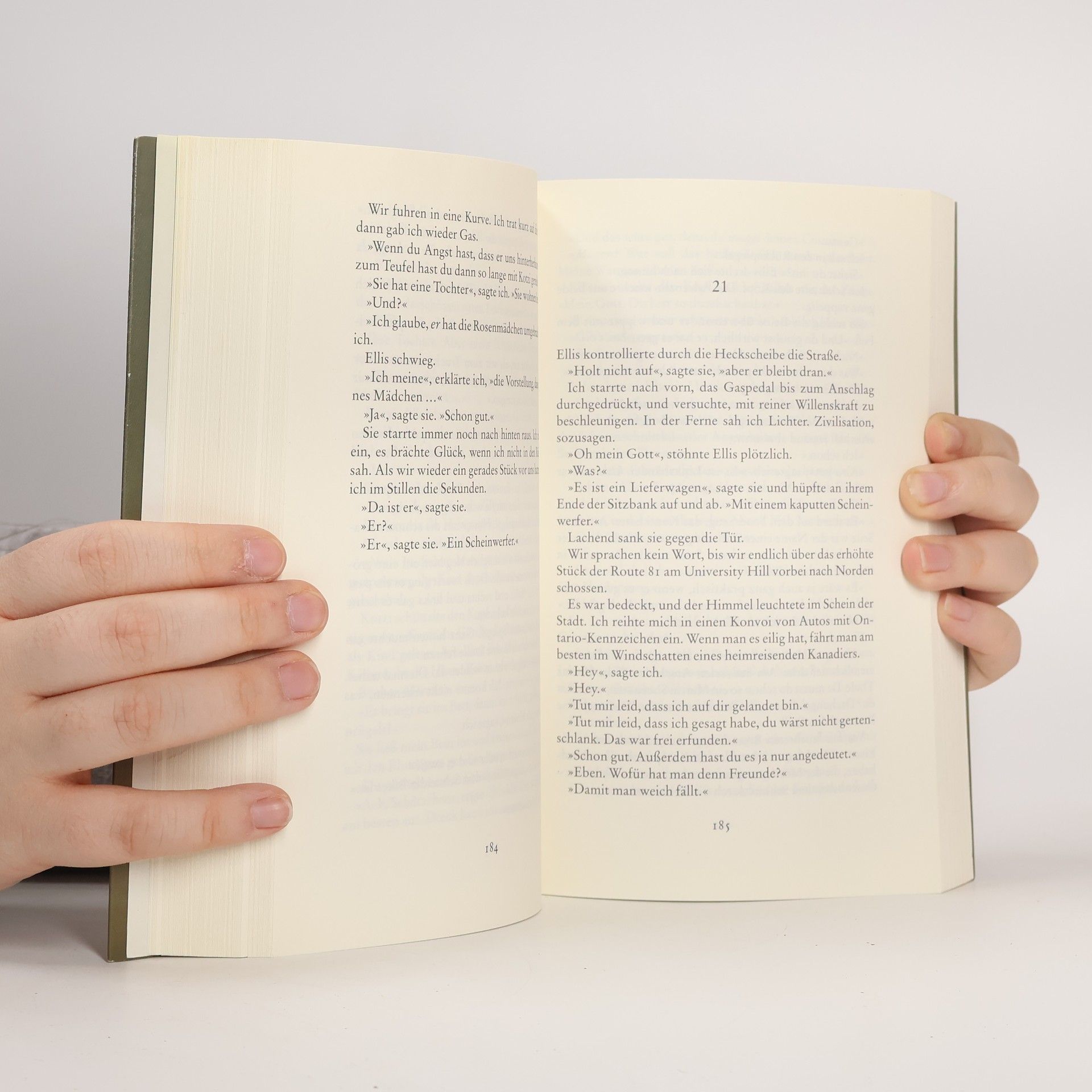 Cornelia Read Schneeweißchen und Rosentot