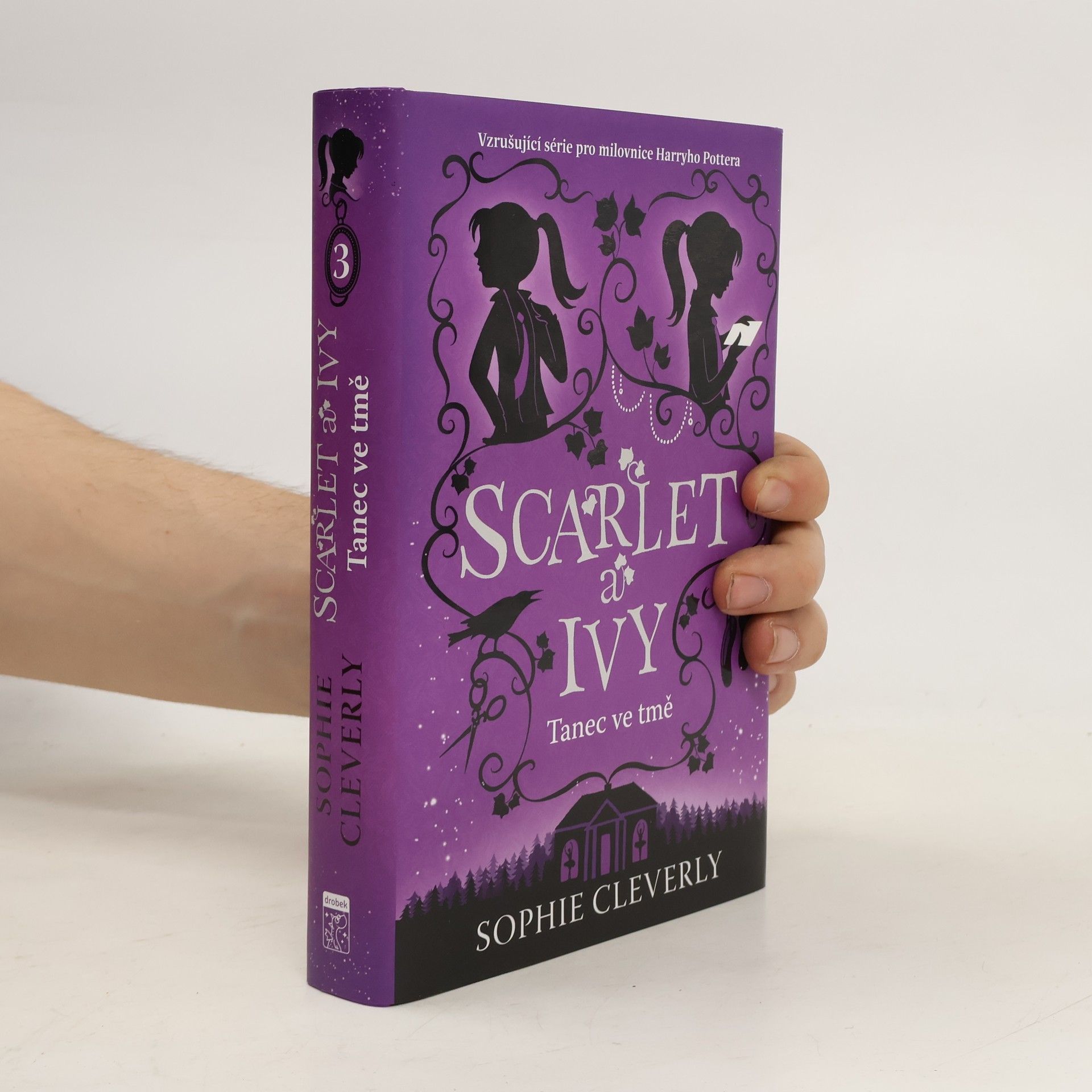 Scarlet a Ivy. Tanec ve tmě