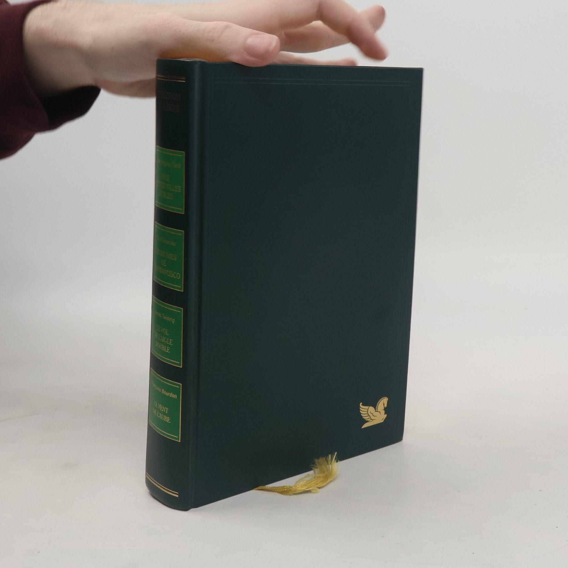 Various authors Deux petites filles en bleu. Le vent de l'aube. Le vol de l'aigle double. Les brumes de San Francisco