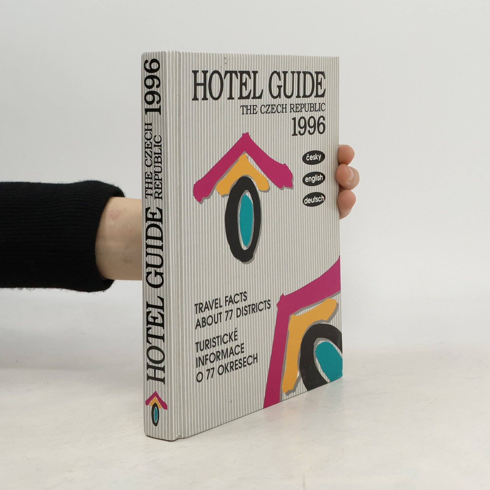 Autorenkollektiv Hotelový průvodce. Hotel Guide