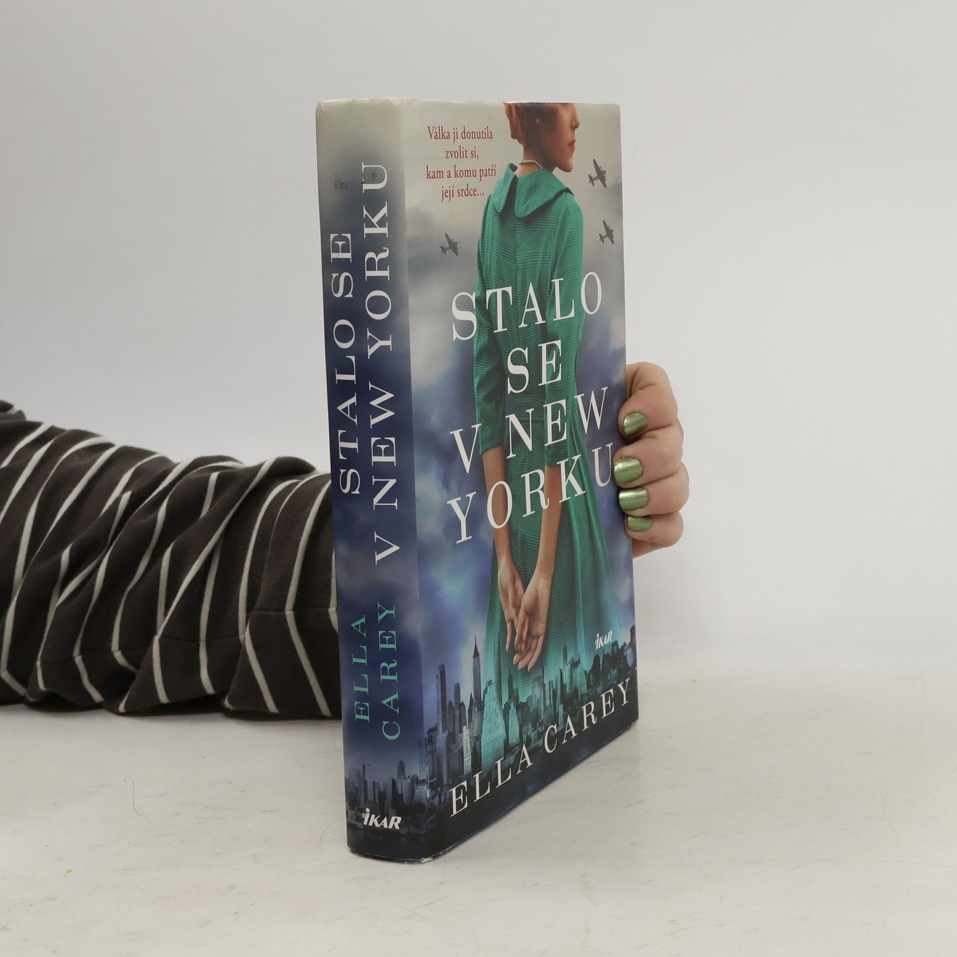 Ella Carey Stalo se v New Yorku