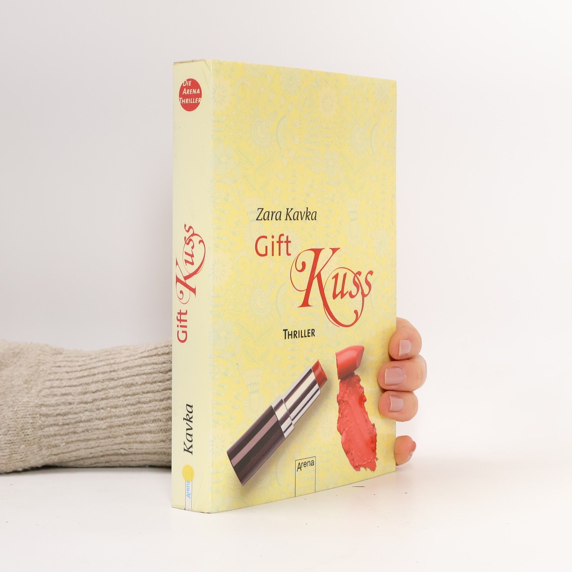 Zara Kavka Giftkuss