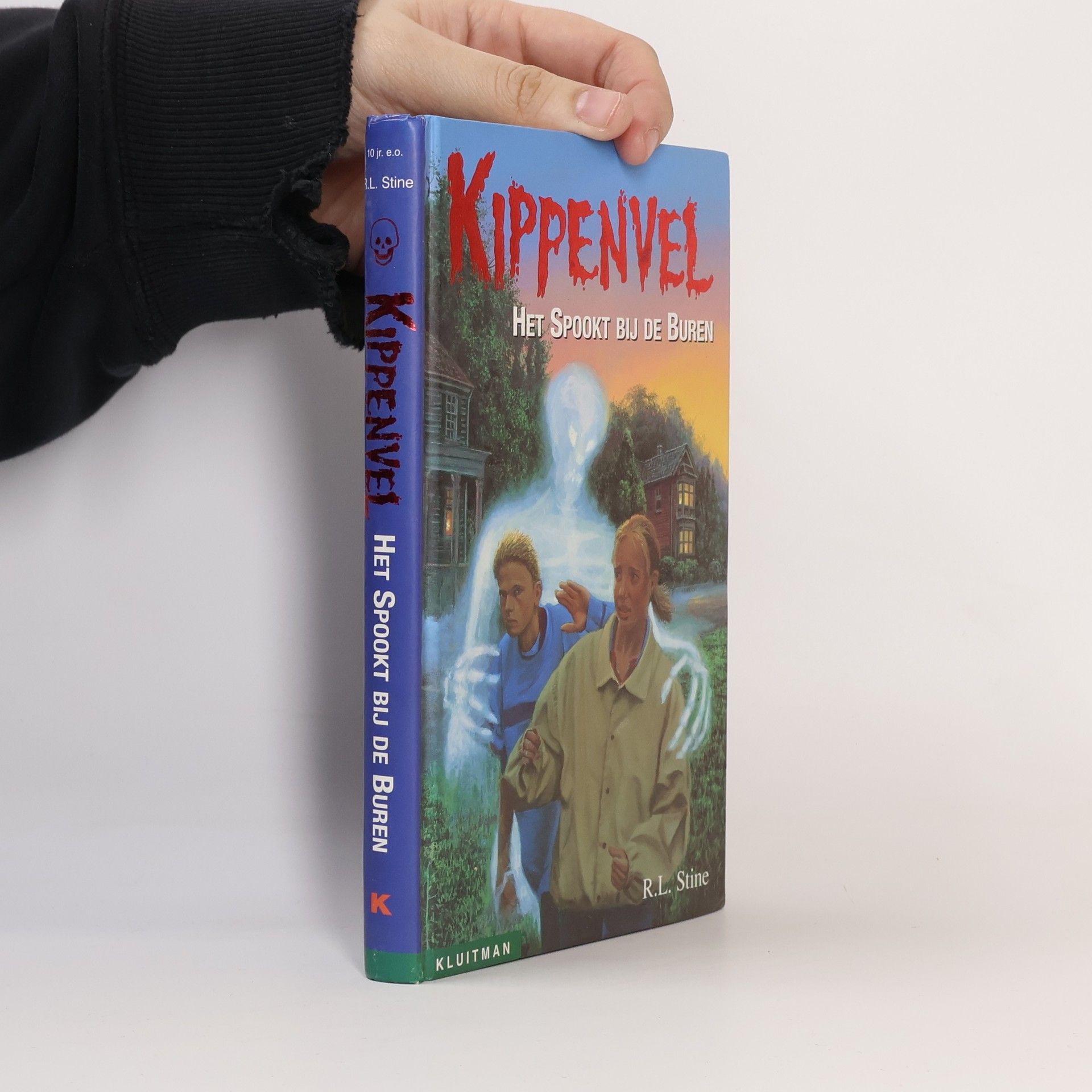 R. L. Stine Het spookt bij de buren