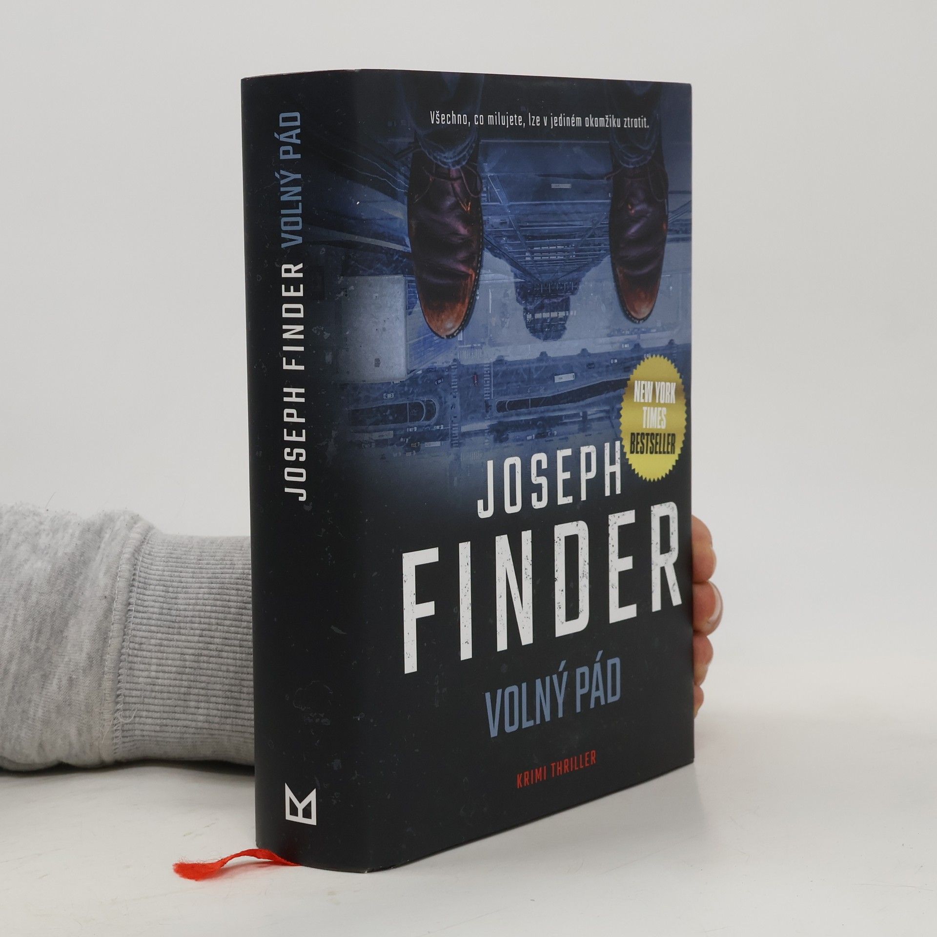 Joseph Finder Volný pád