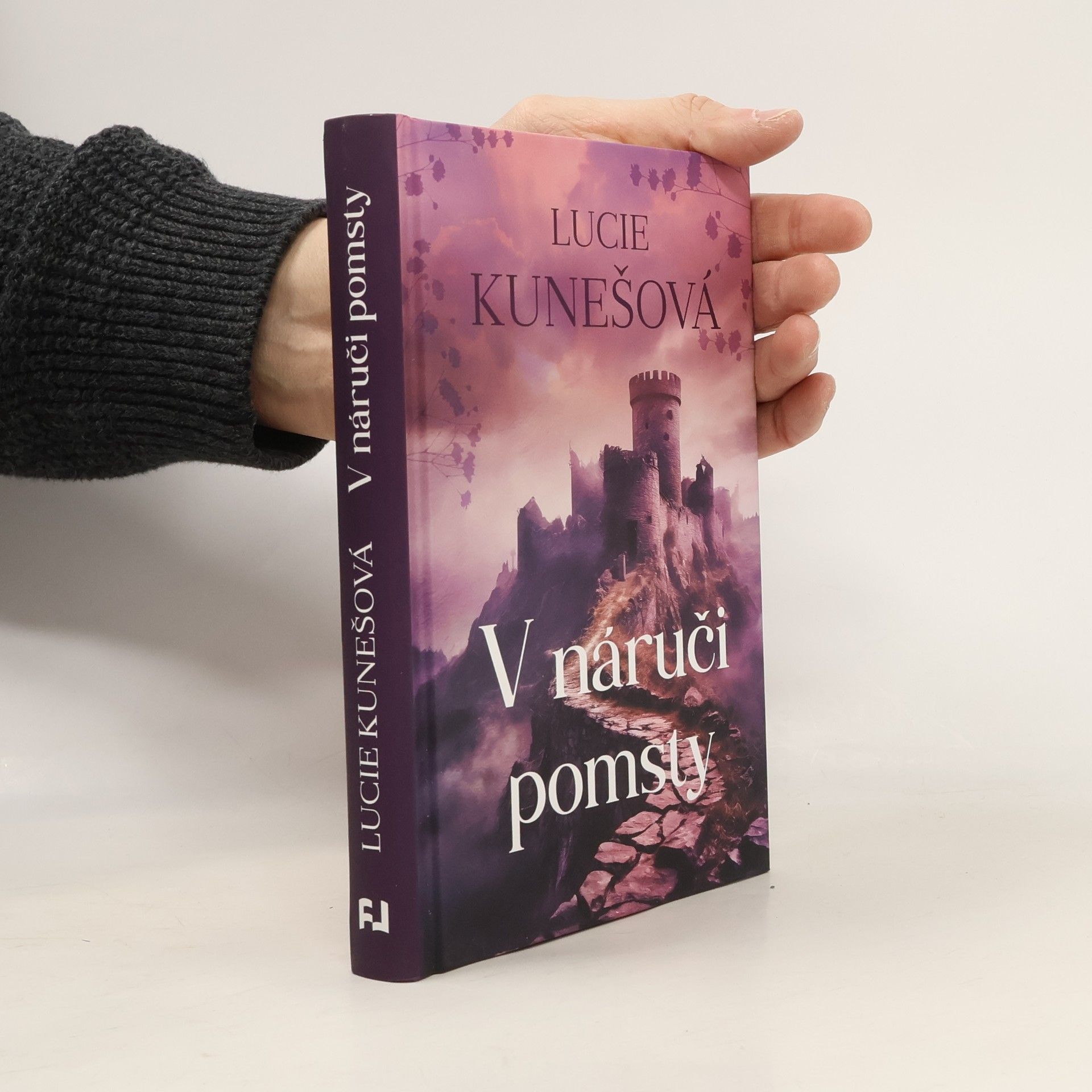Lucie Kunešová V náruči pomsty