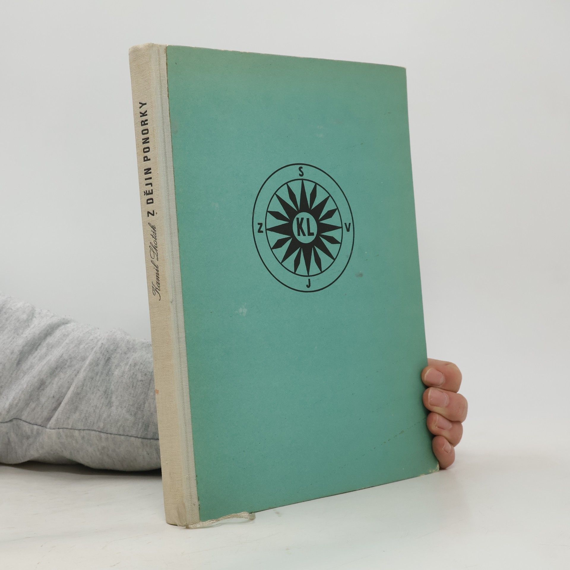 Kamil Lhoták Z dějin ponorky, torpeda a potápěcích přístrojů