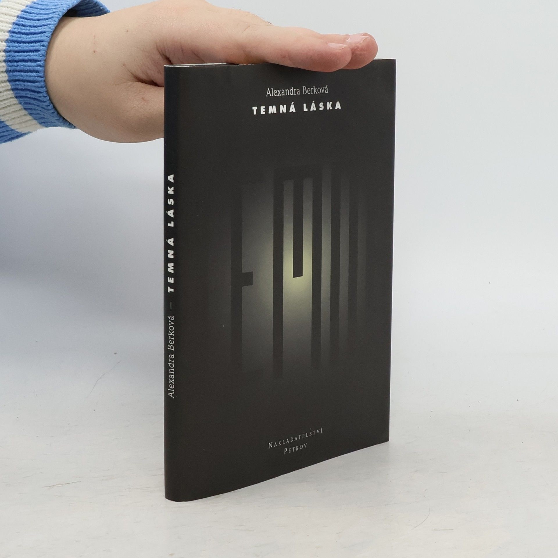 Alexandra Berková Temná láska