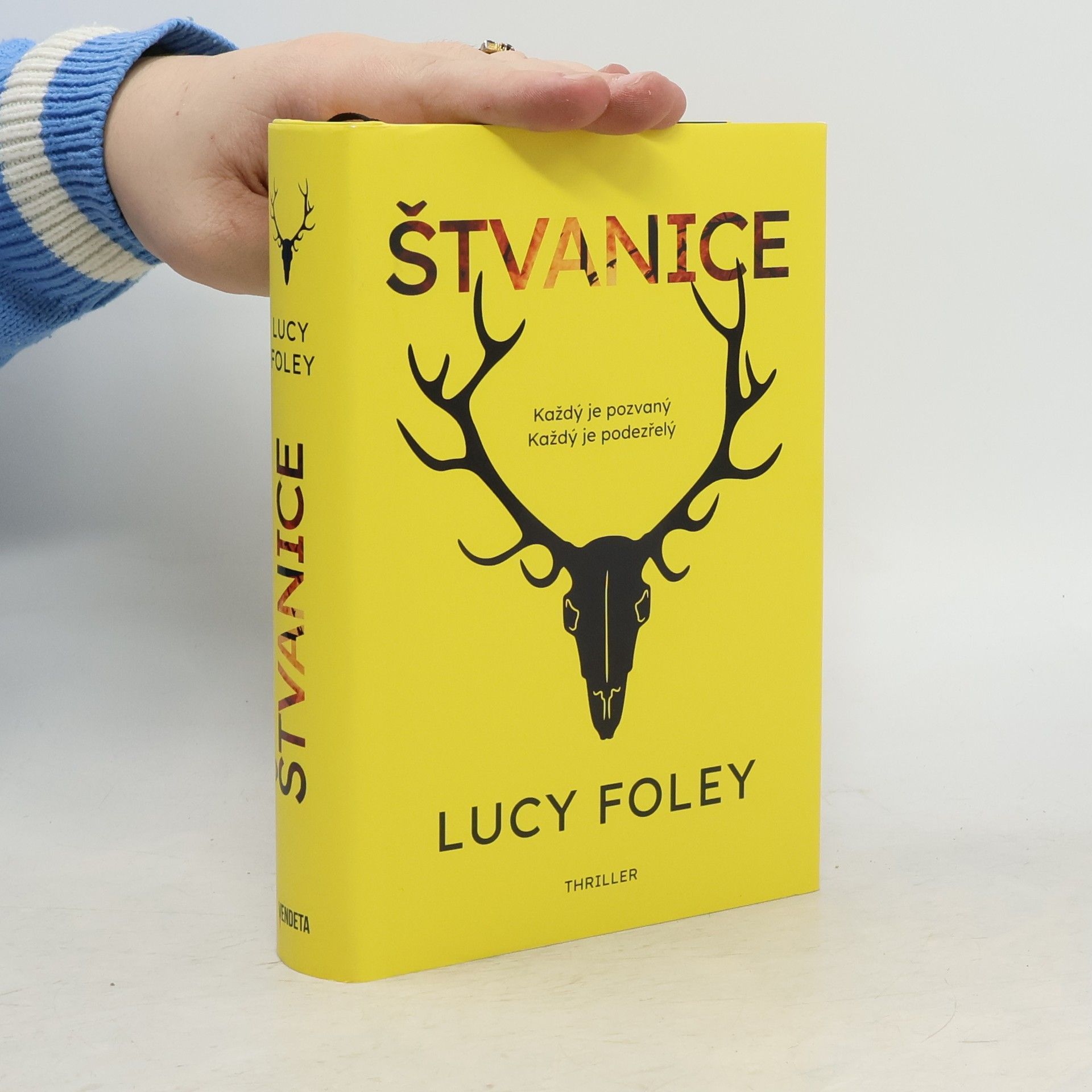 Lucy Foley Štvanice