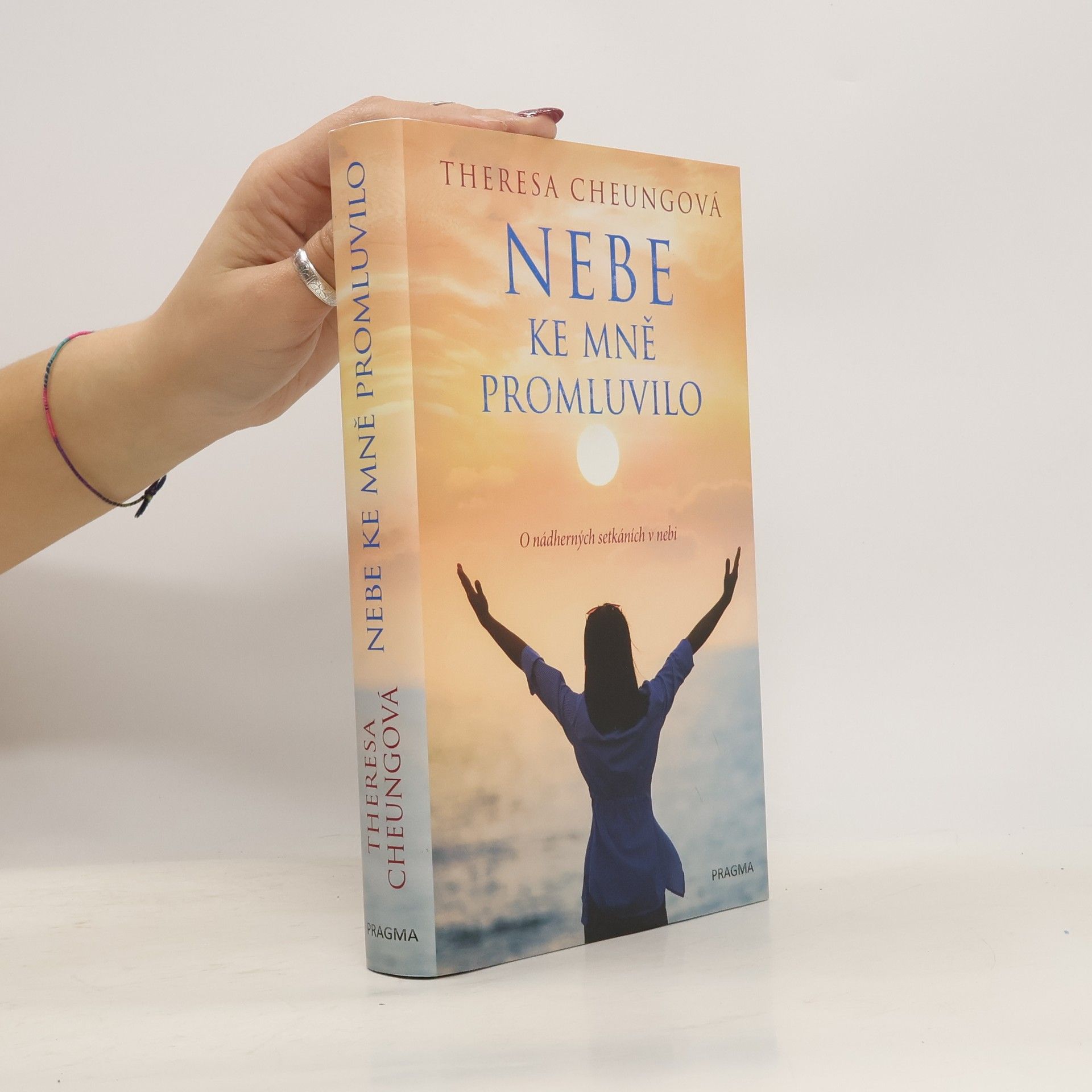 Theresa Francis-Cheung Nebe ke mně promluvilo