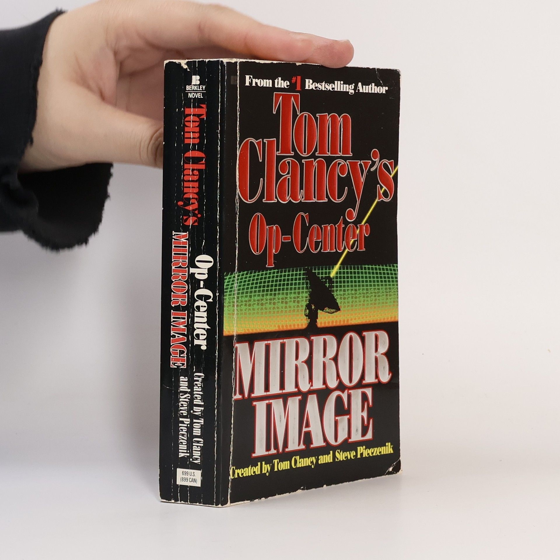 Tom Clancy's Op-center. Mirror image