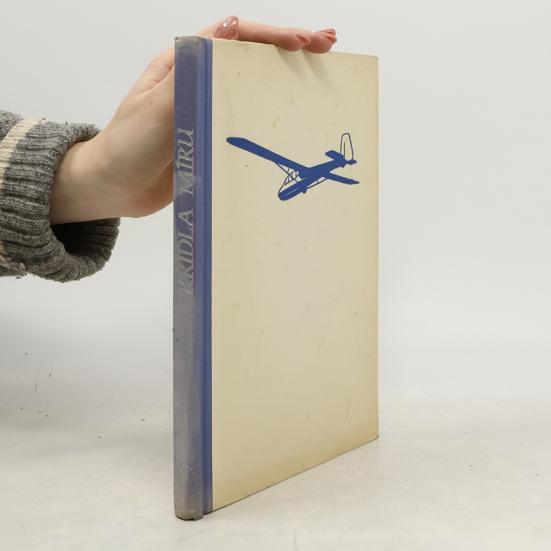 Jaromír Rajnoch Křídla míru. Obrazová reportáž ze života sportovních letců a parašutistů