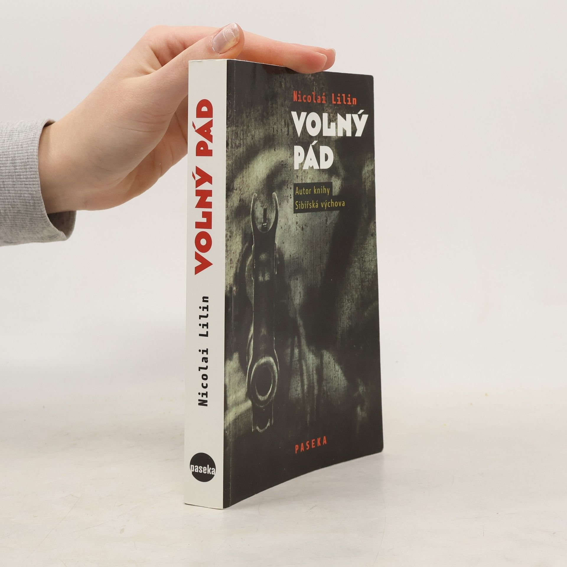 Nicolai Lilin Volný pád