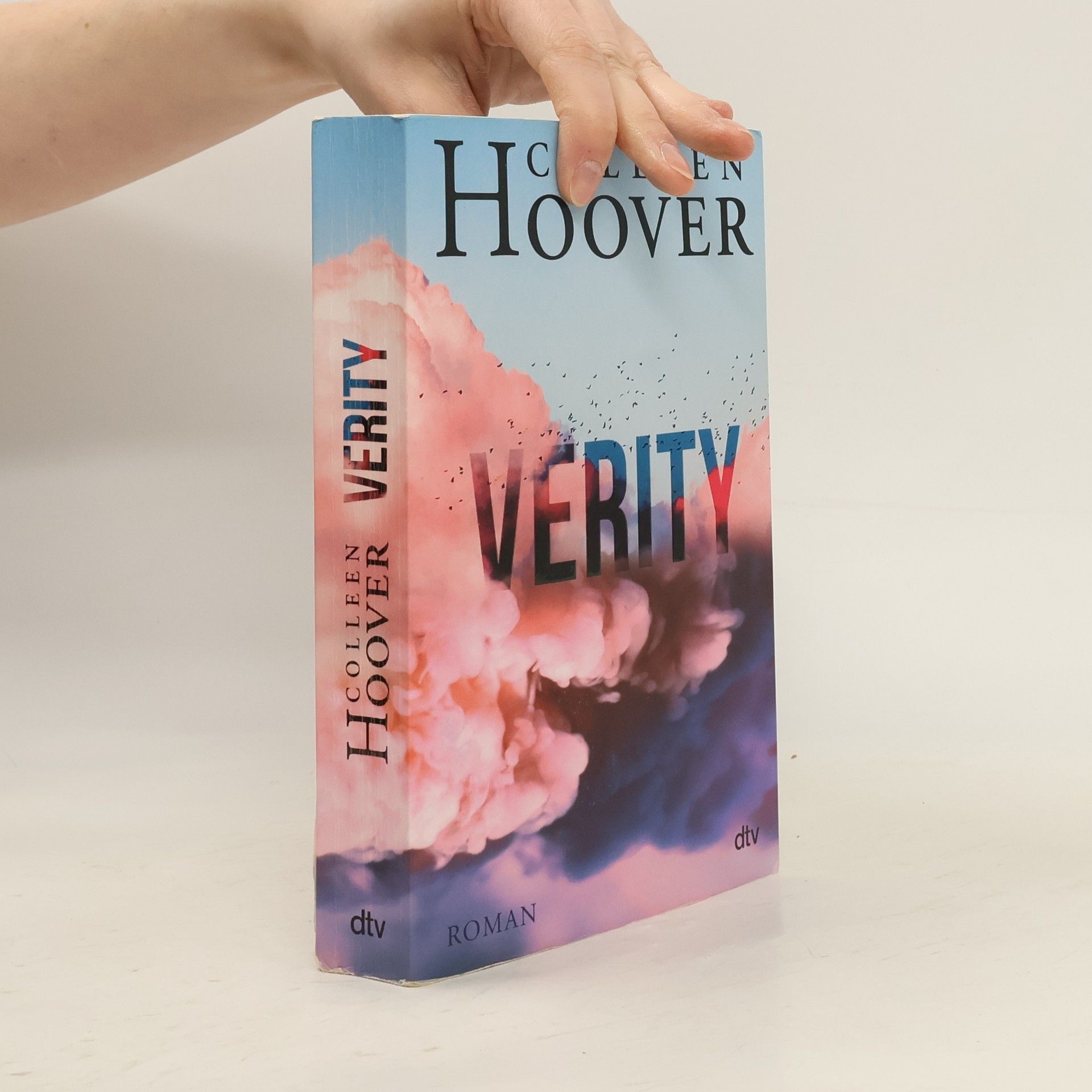 Colleen Hoover Verity