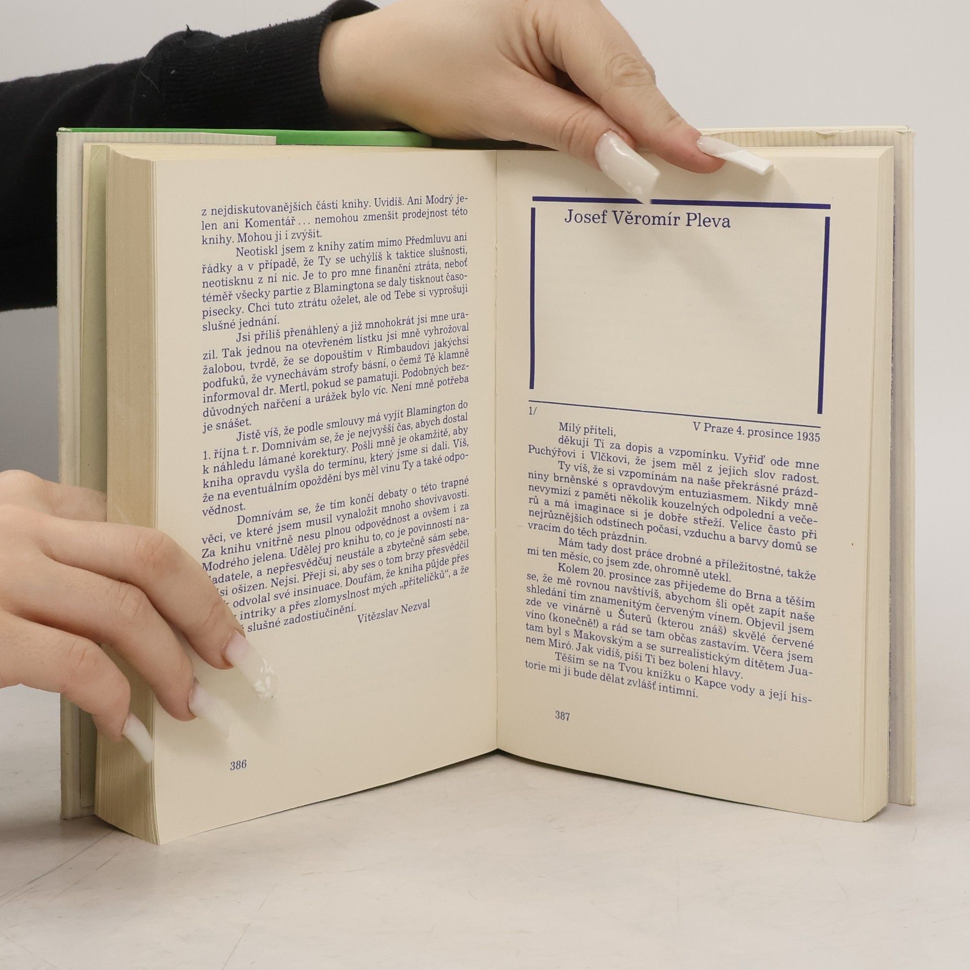 Various authors Depeše z konce tisíciletí. Korespondence Vítězslava Nezvala