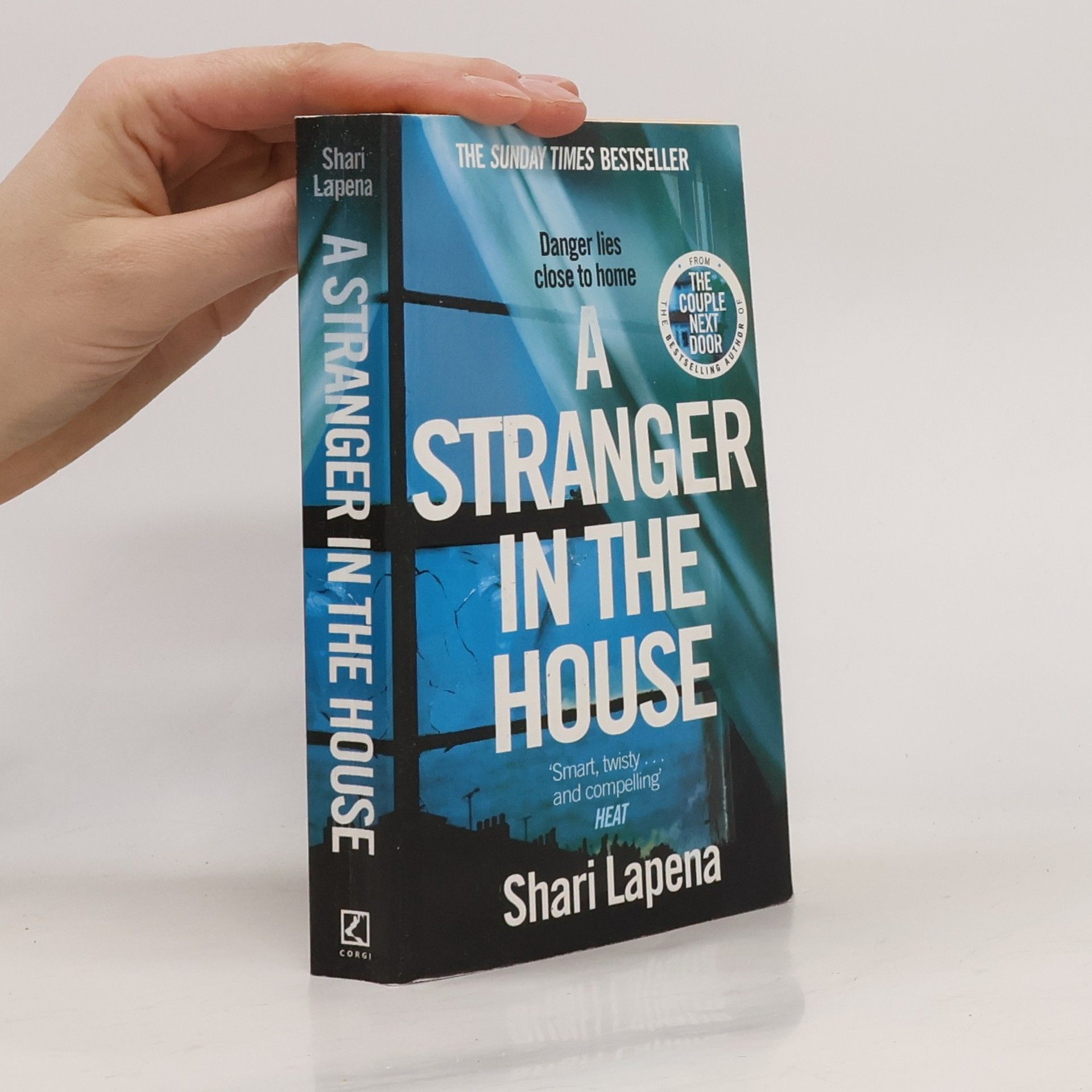Shari Lapena A Stranger in the House