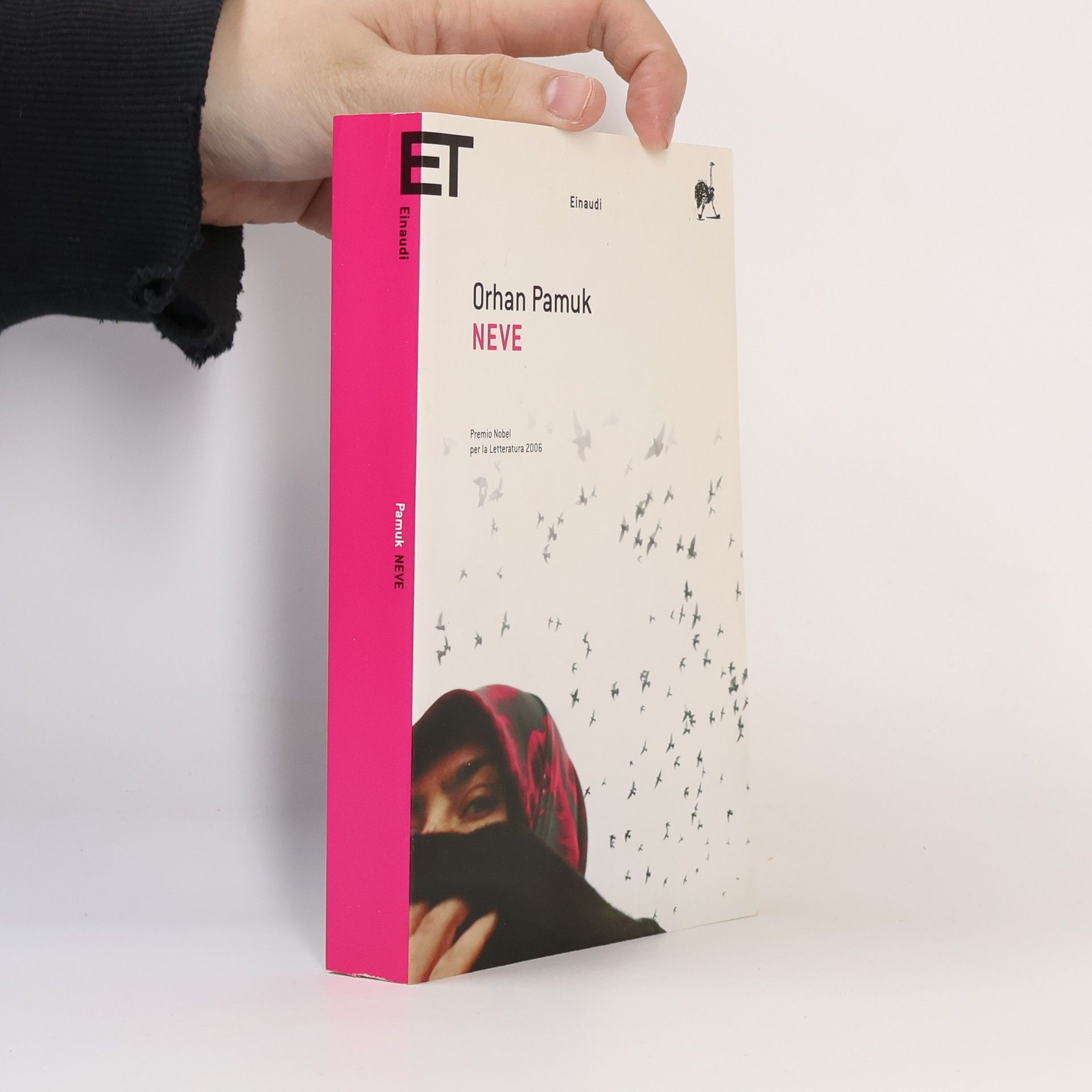 Orhan Pamuk Neve