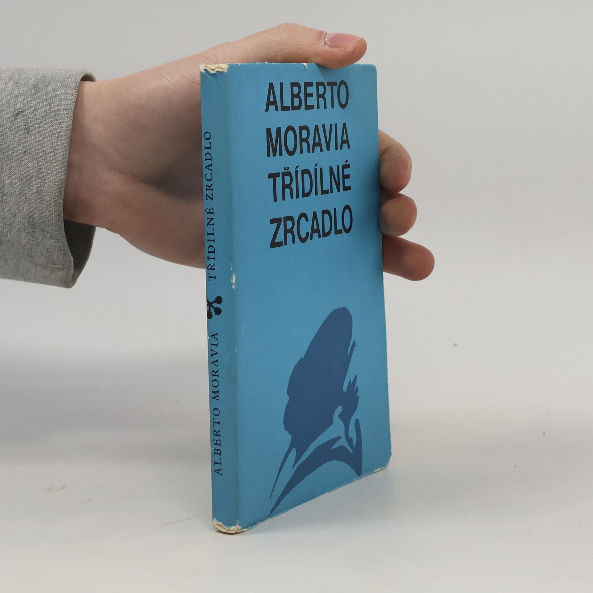 Alberto Moravia Třídílné zrcadlo