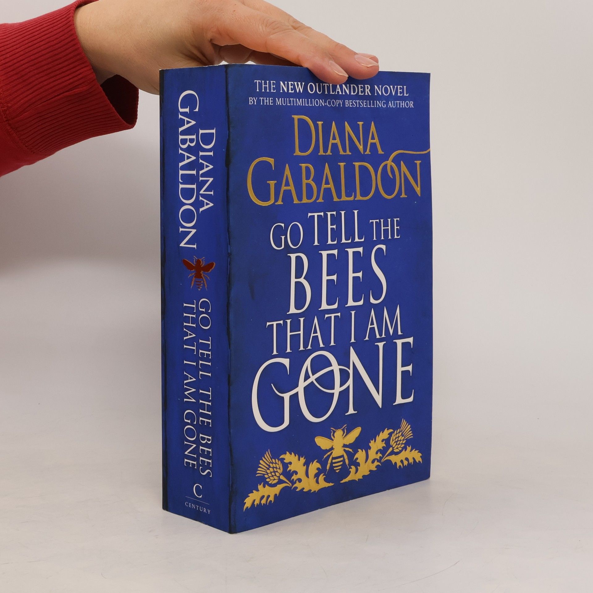 Diana Gabaldon Go tell the bees that I am gone