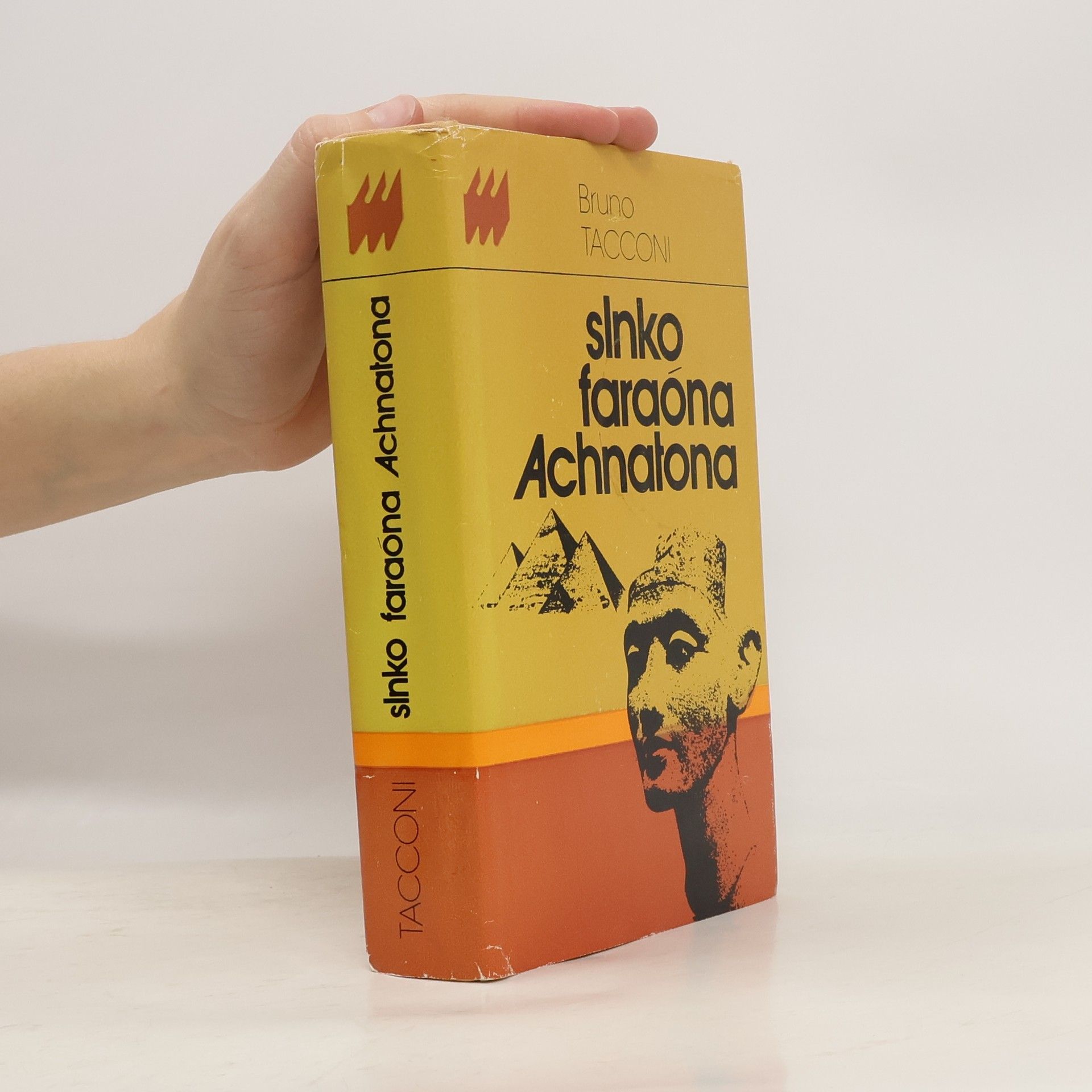 Bruno Tacconi Slnko faraóna Achnatona