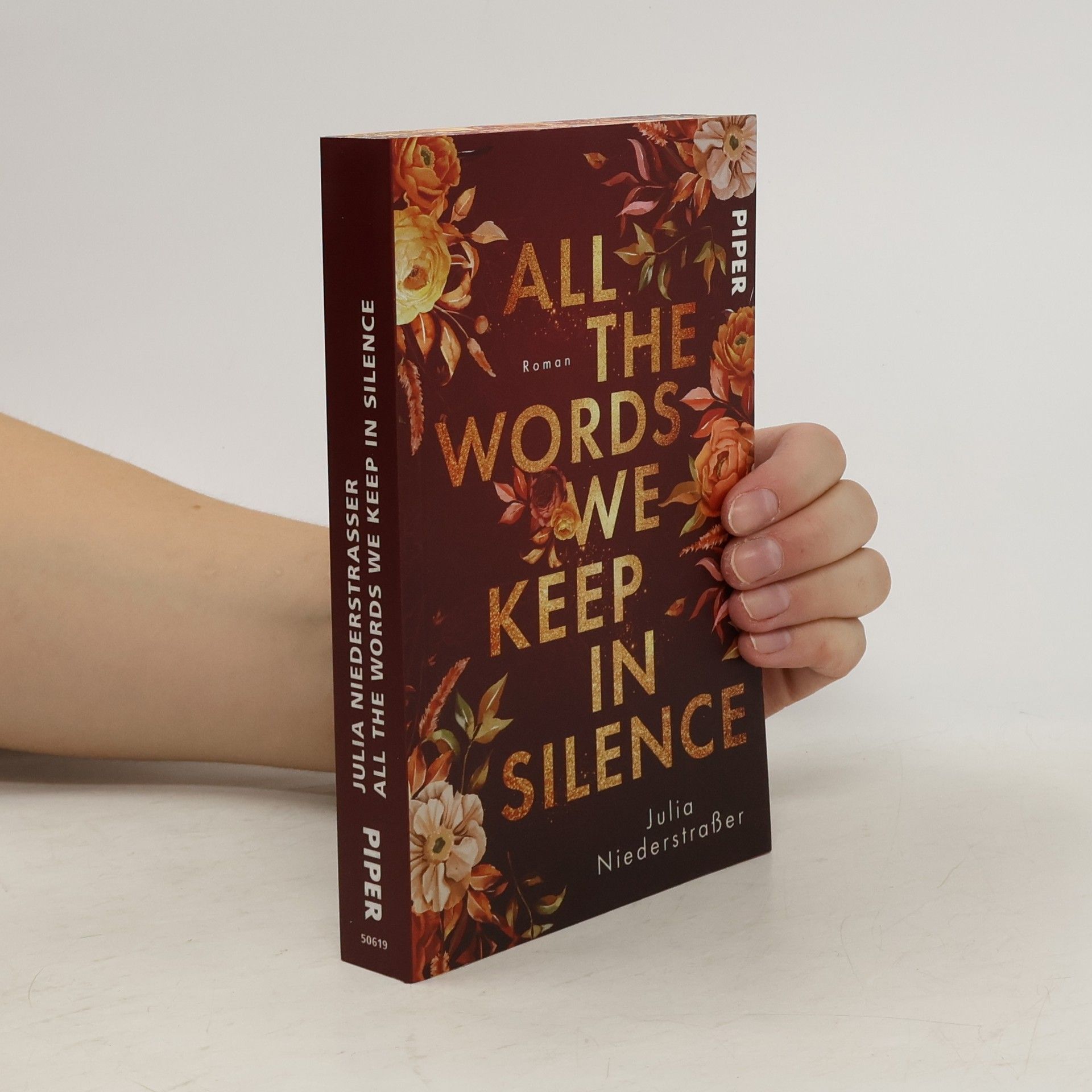 Julia Niederstraßer All the Words we keep in Silence