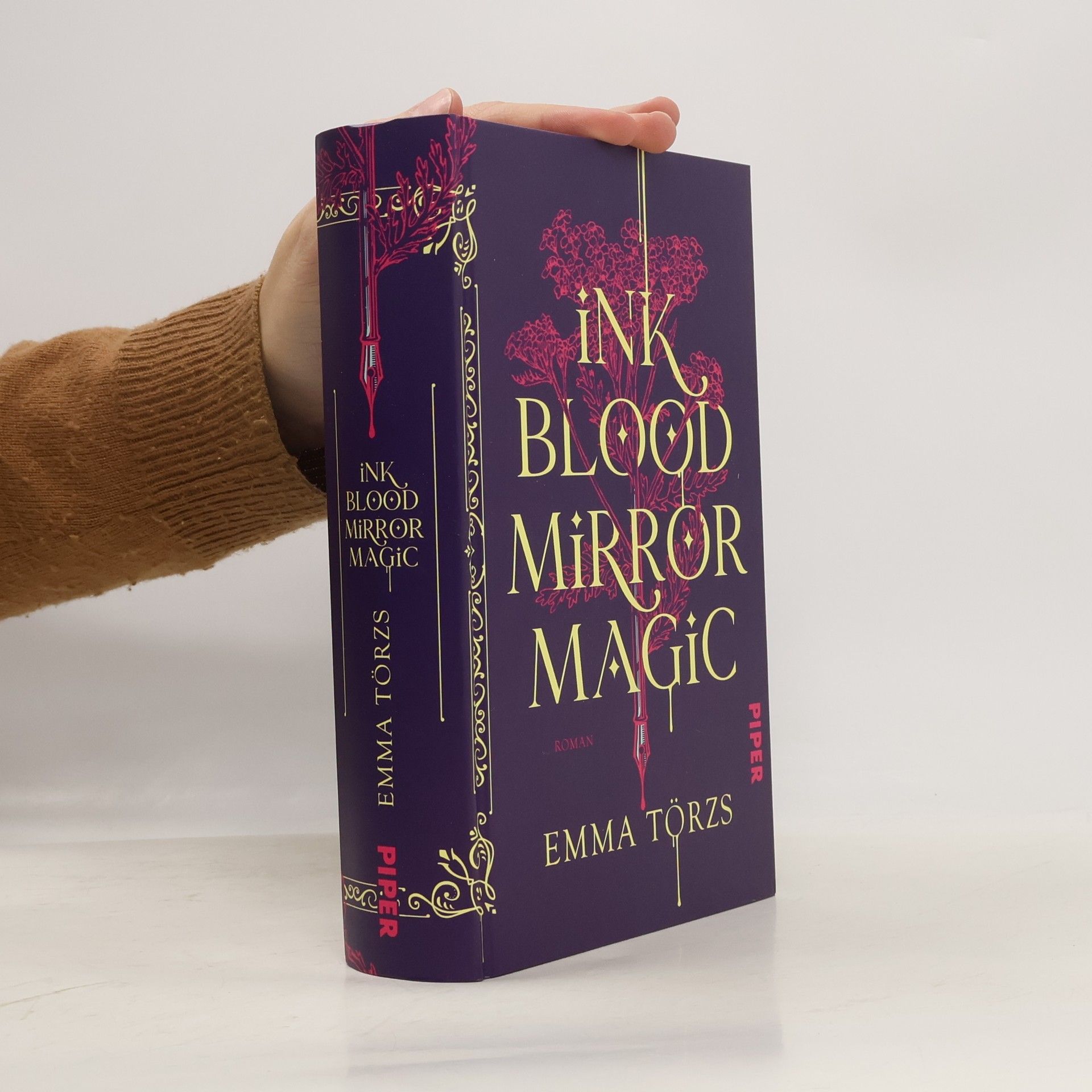 Emma Törzs Ink Blood Mirror Magic