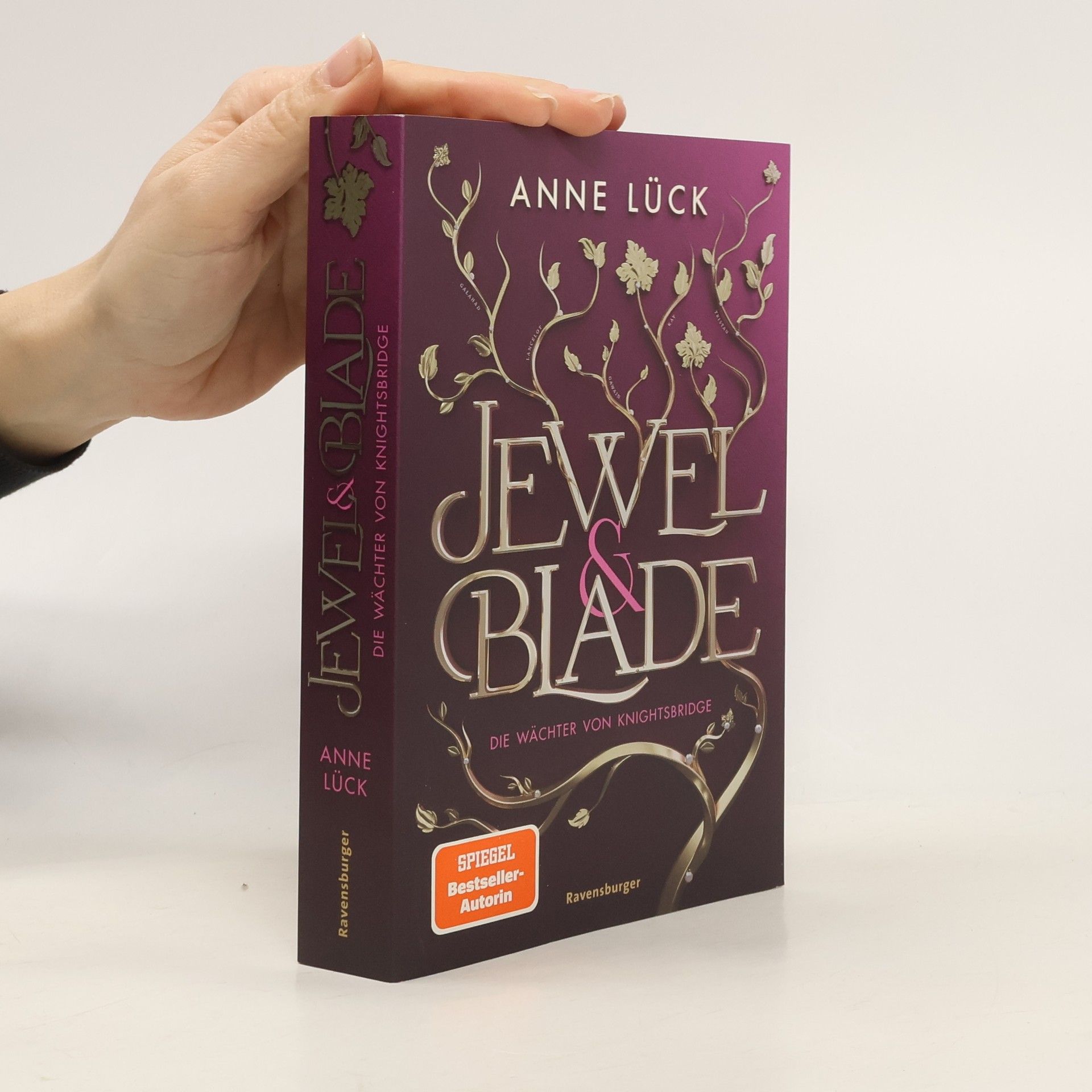 Anne Lück Jewel & Blade, Band 1: Die Wächter von Knightsbridge (Von der SPIEGEL-Bestseller-Autorin von "Silver & Poison" Limitierte Auflage mit dreiseitigem Farbschnitt)