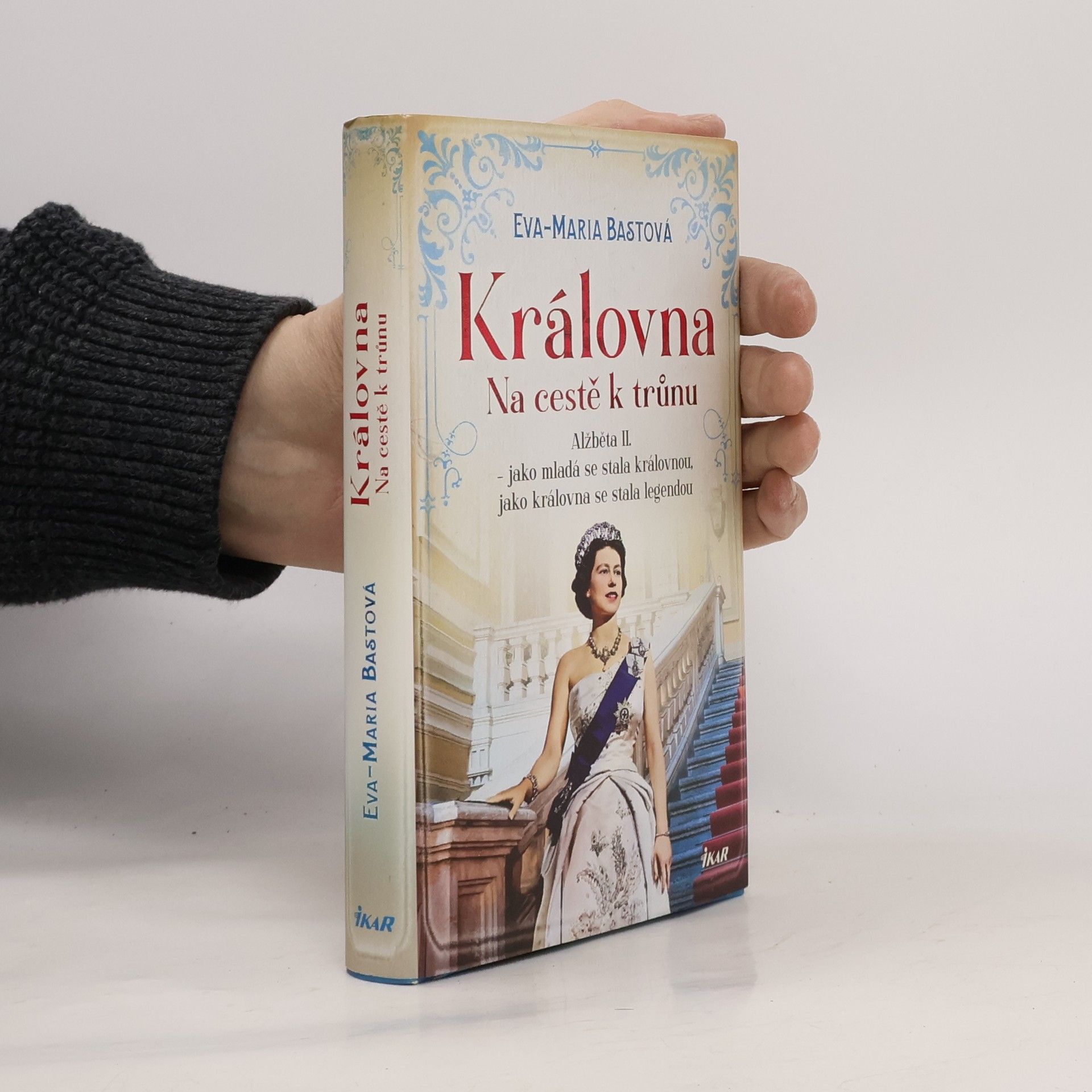 Královna. Na cestě k trůnu